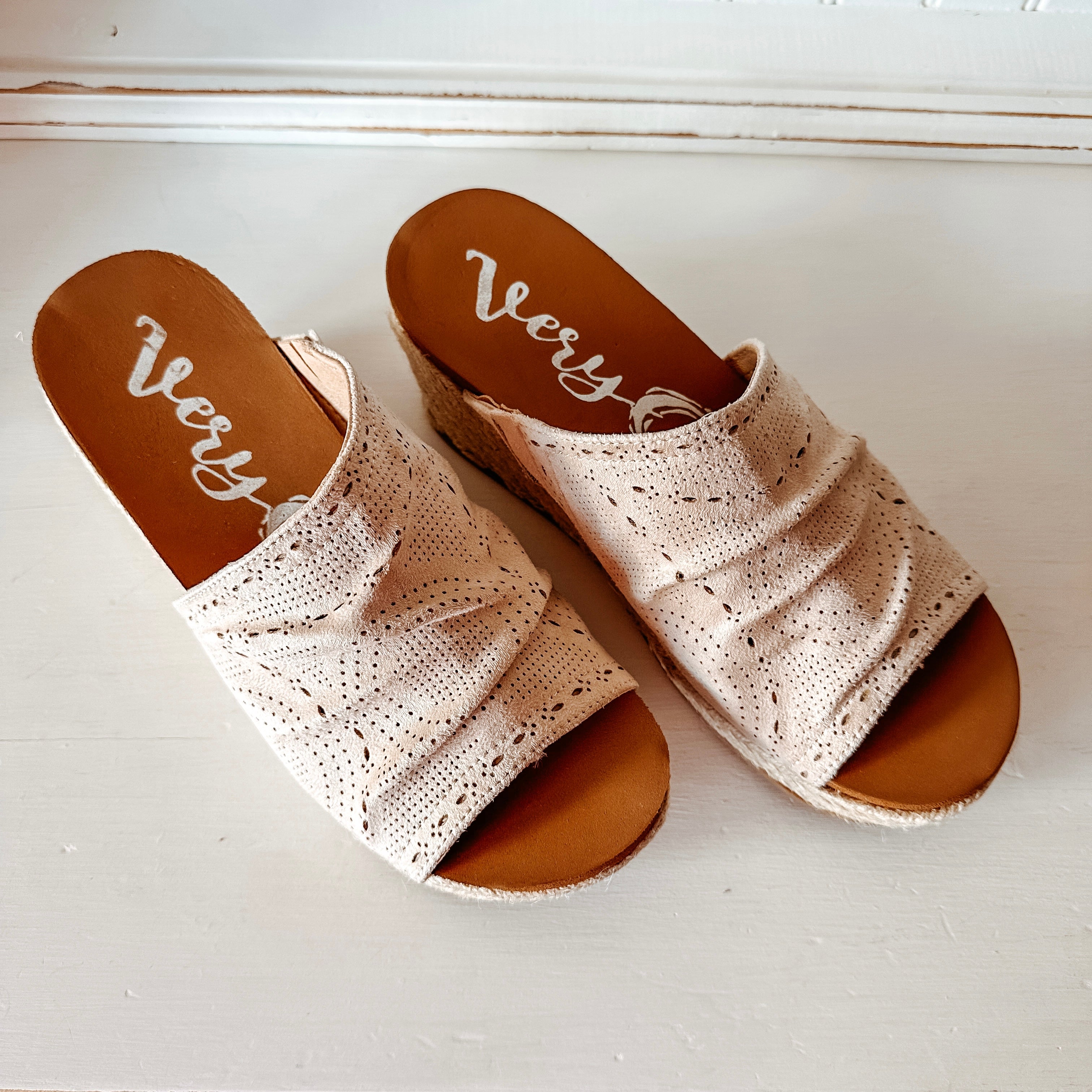 Marie Wedge Sandal - Cream