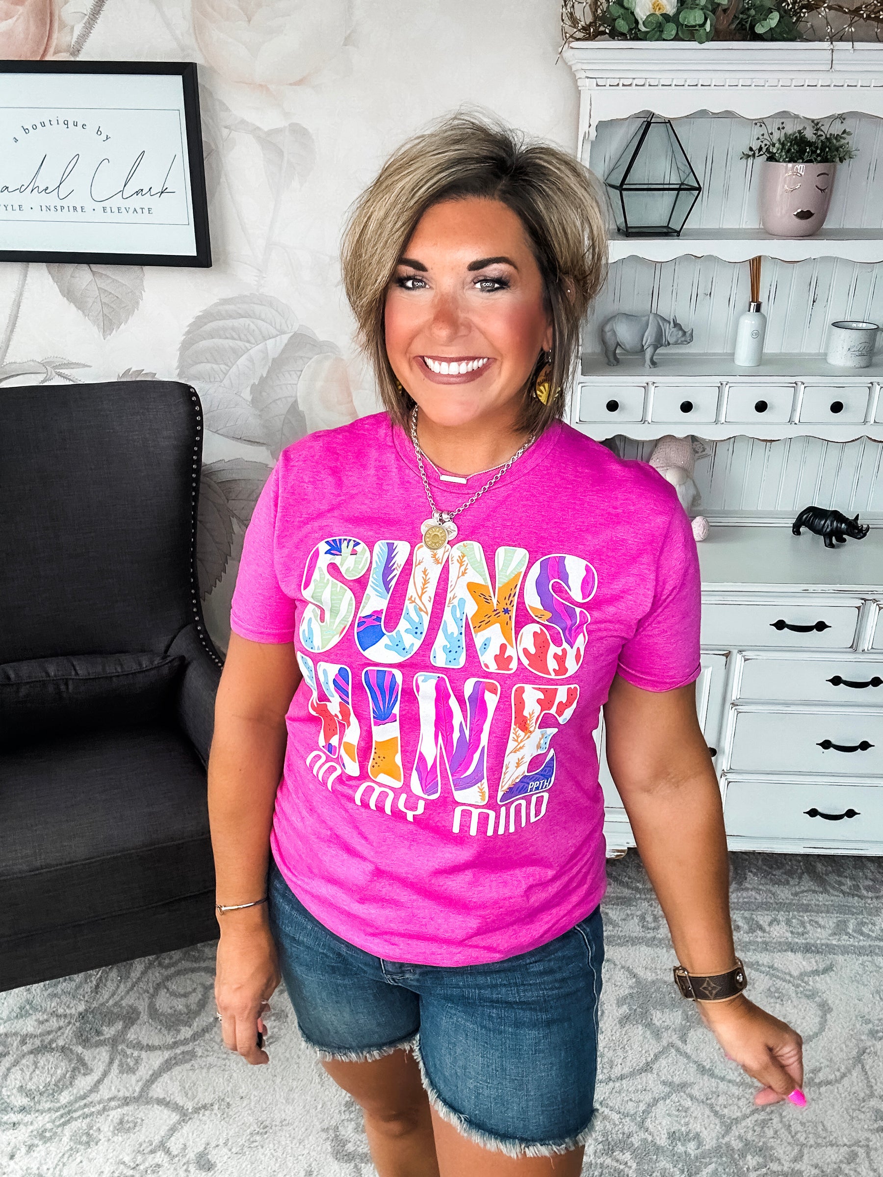 Sunshine On My Mind Graphic Tee - Pink