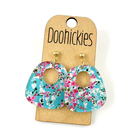 1.5" Gracie Acrylic Dangle Earrings - Cherry Blossom