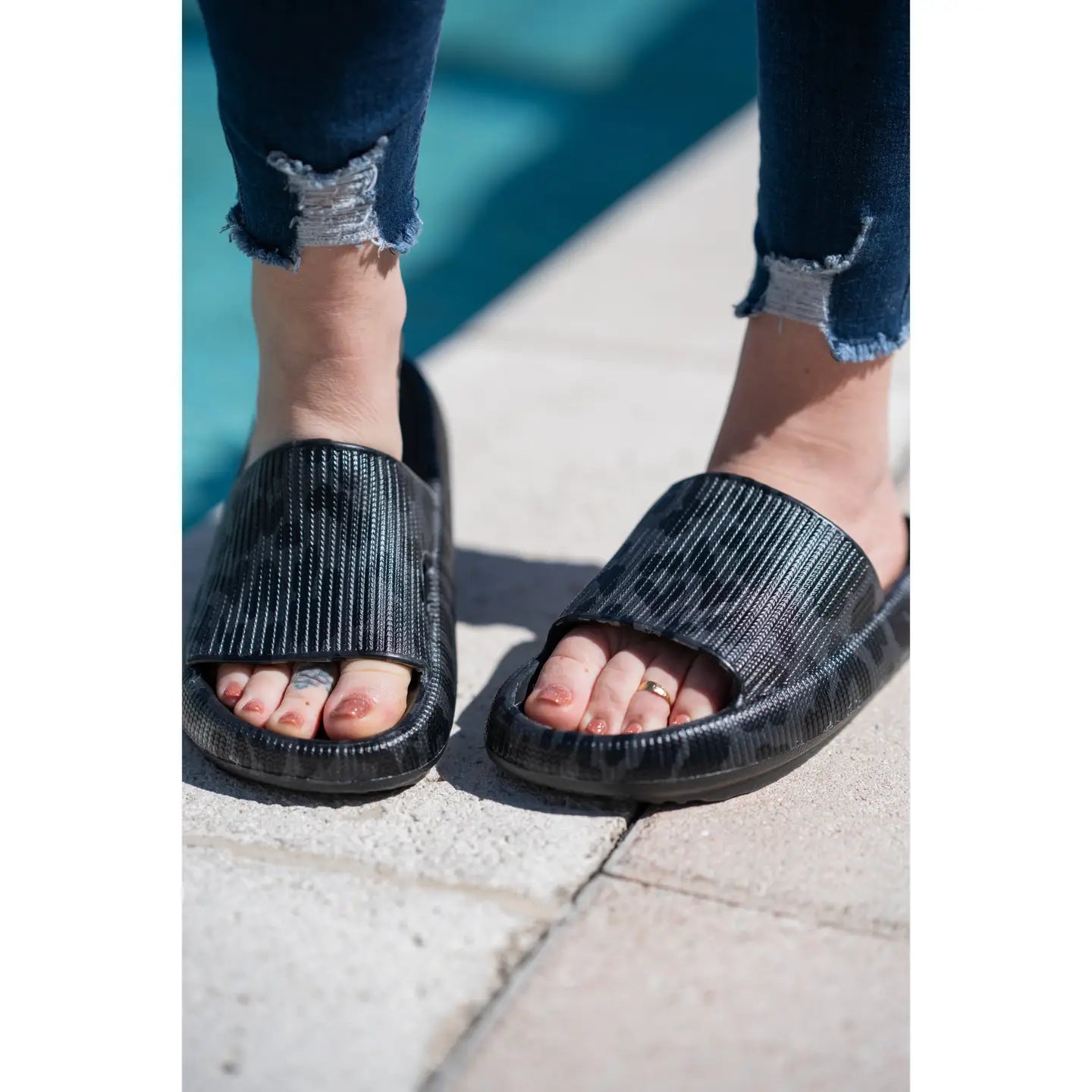 BLACK FRIDAY EXCLUSIVE - Casual Slide - Black Leopard