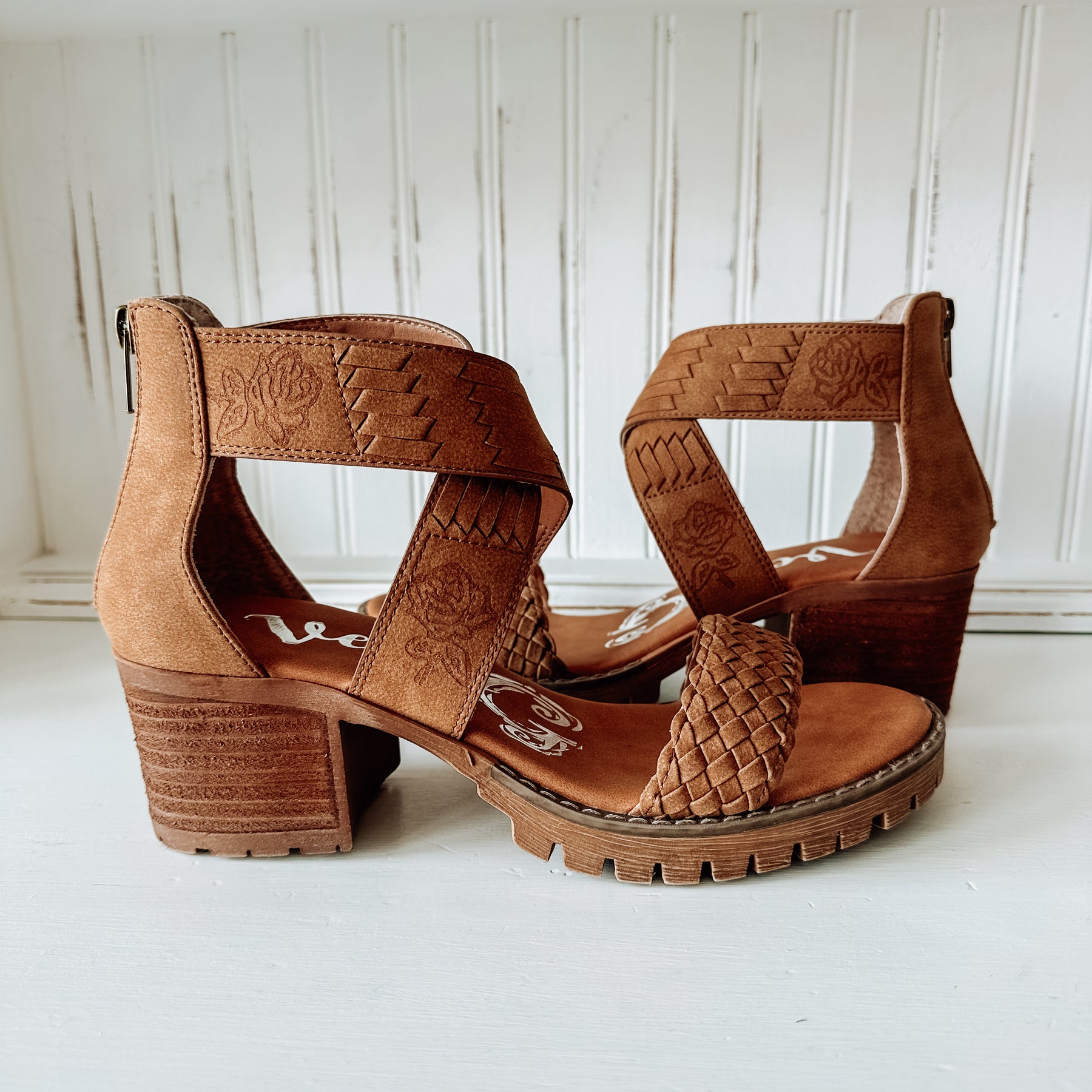 Vana Block Heel - Tan