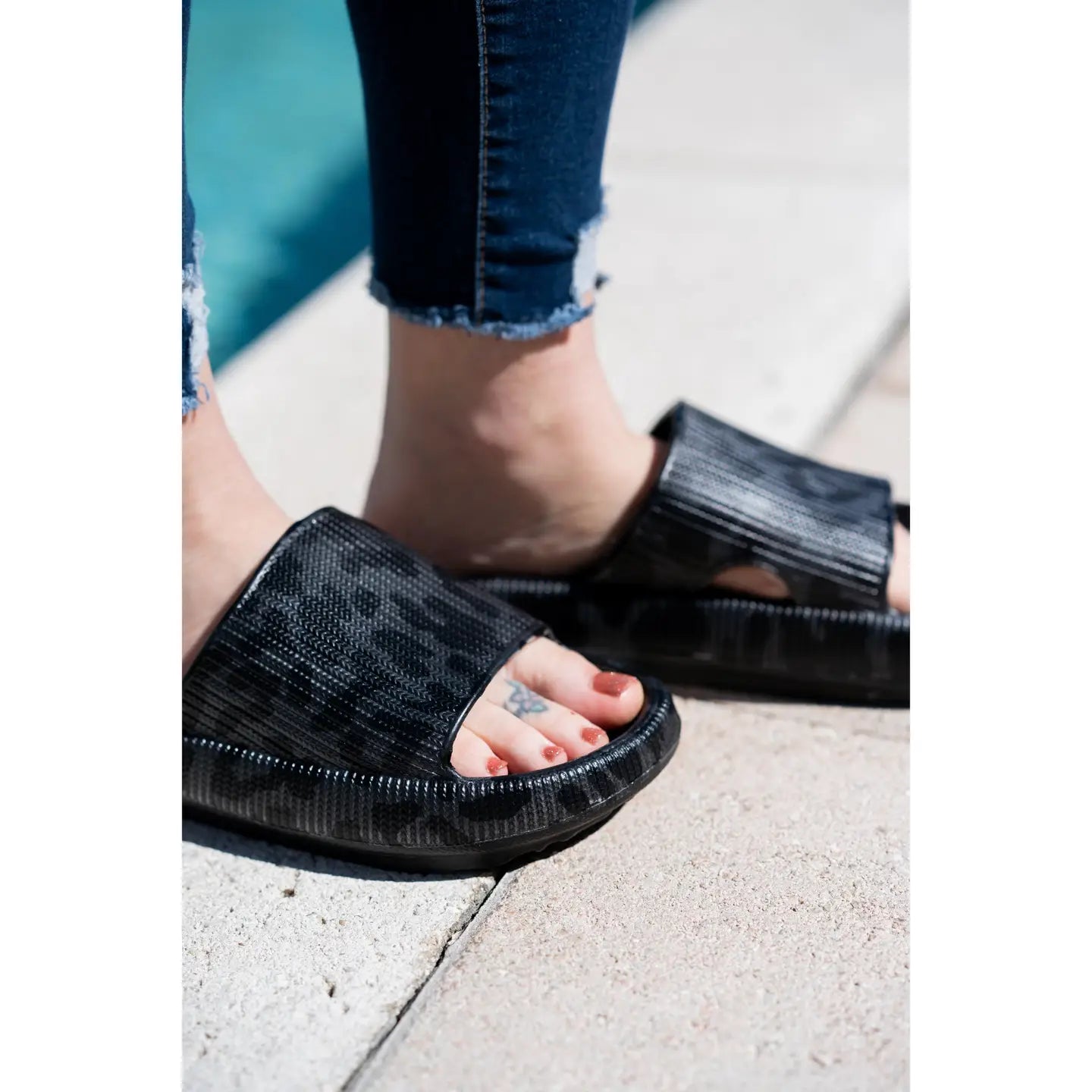BLACK FRIDAY EXCLUSIVE - Casual Slide - Black Leopard