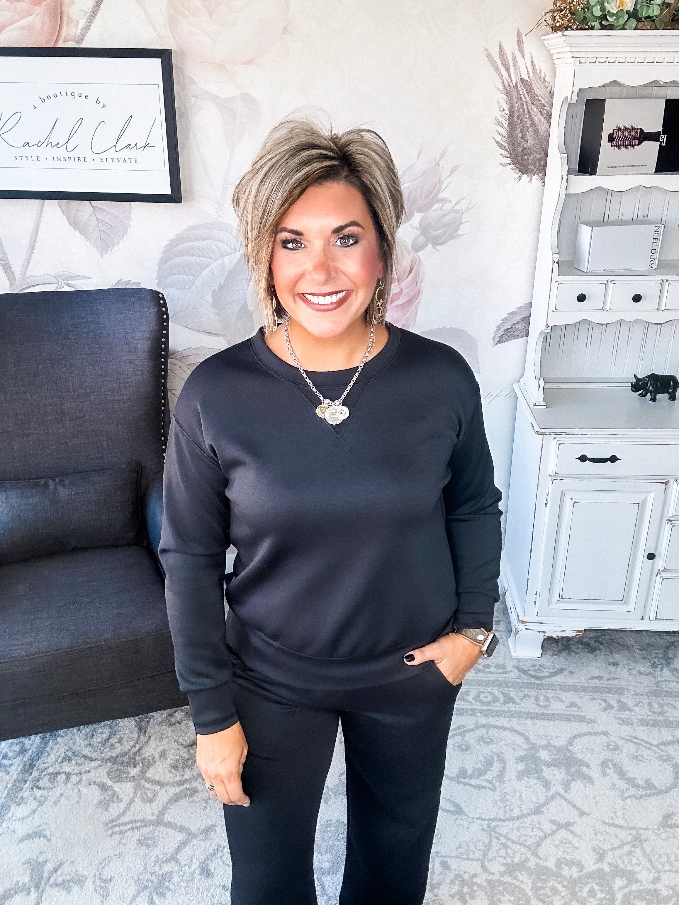 Cuddled Up On The Weekend Pullover - Black