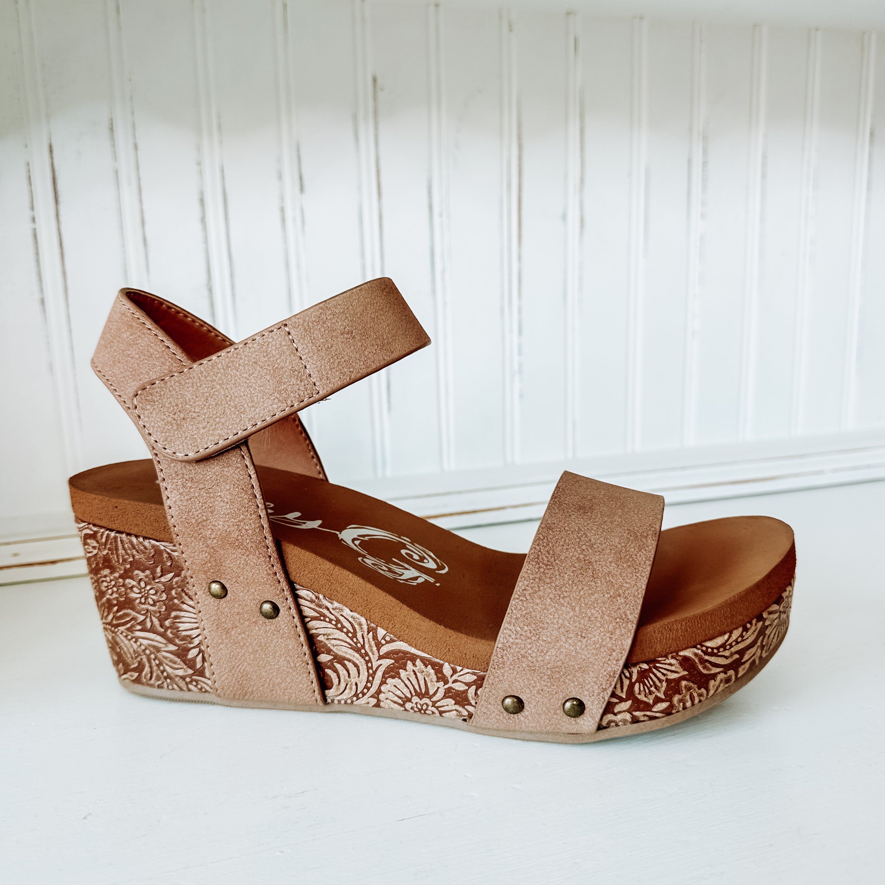 Devon Wedge Sandal - Light Tan 2