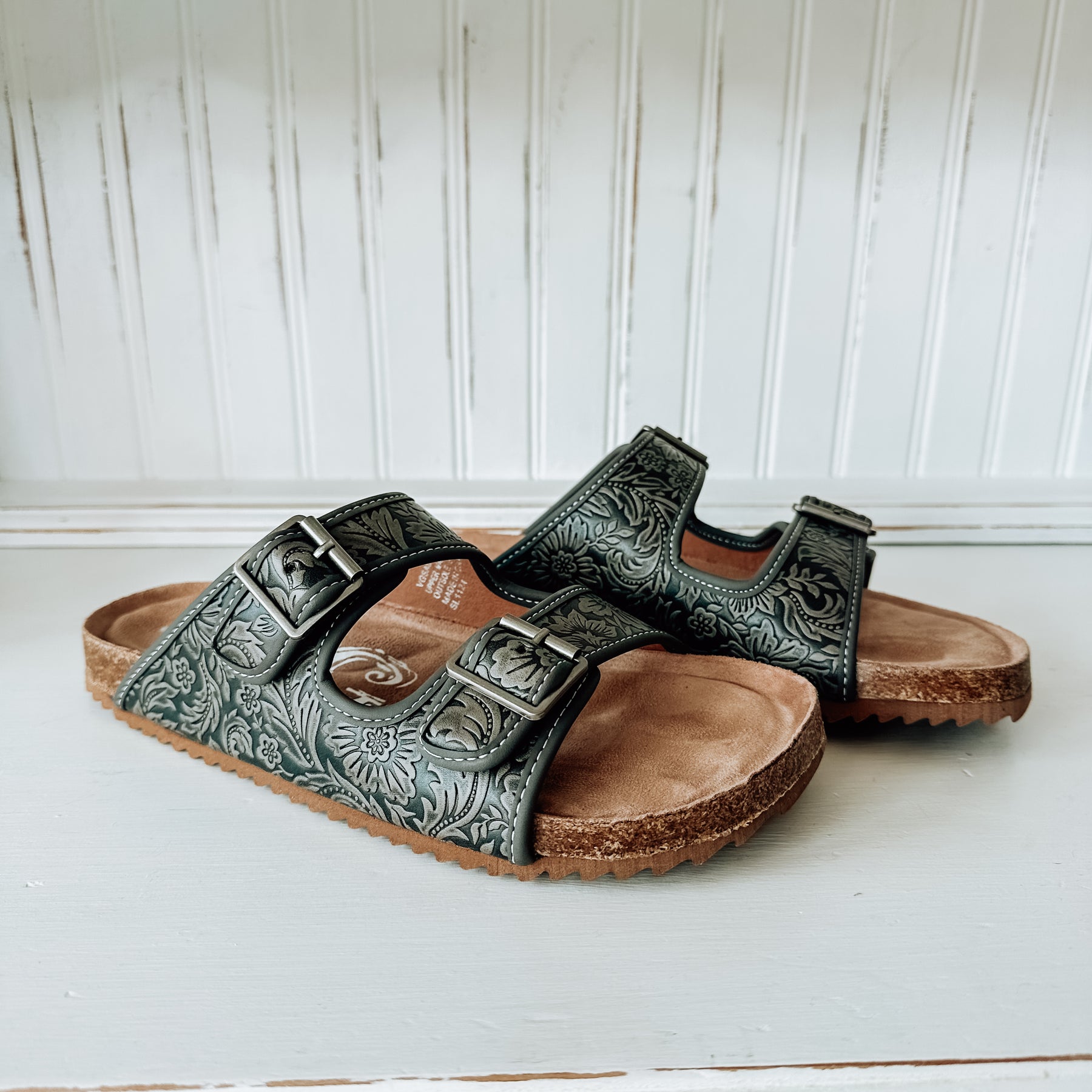 Berry Sandal - Grey