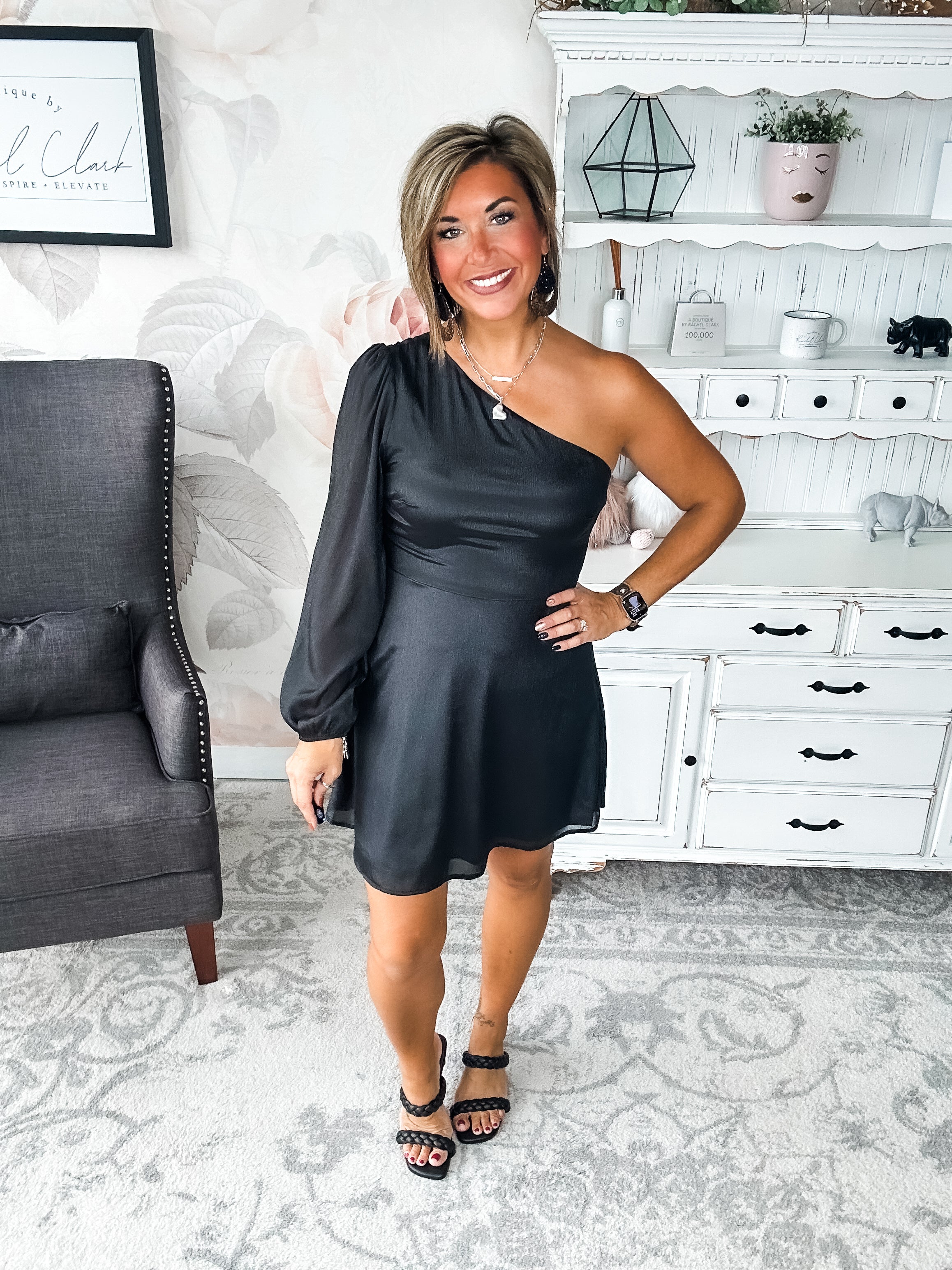 Pretty on Point Dress - Black