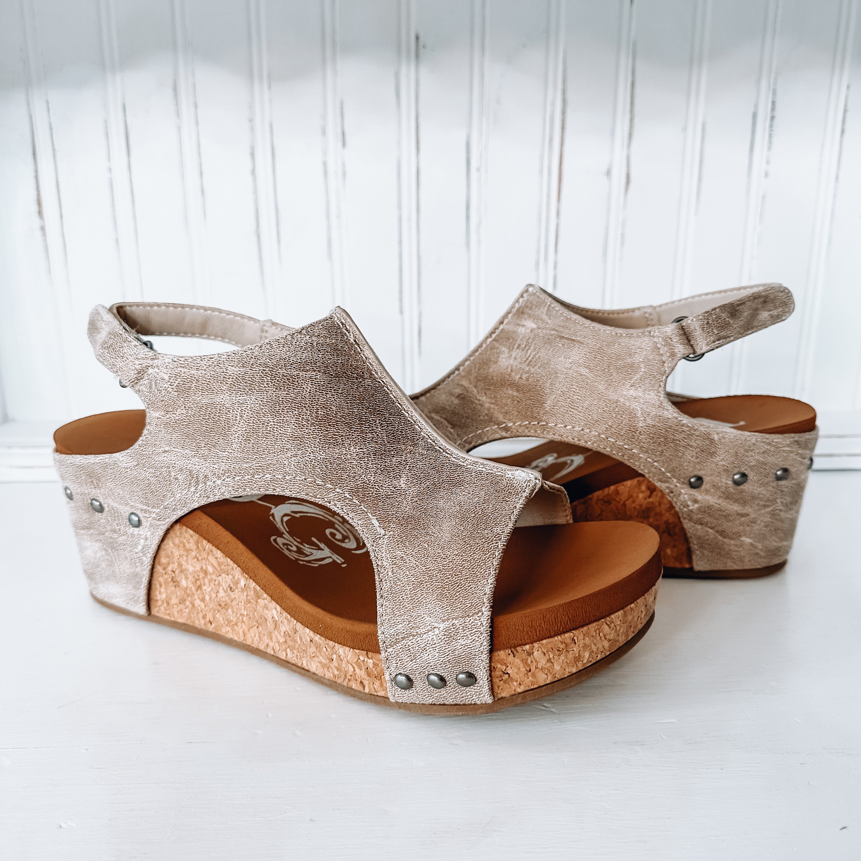 Cream colored hot sale wedge sandals