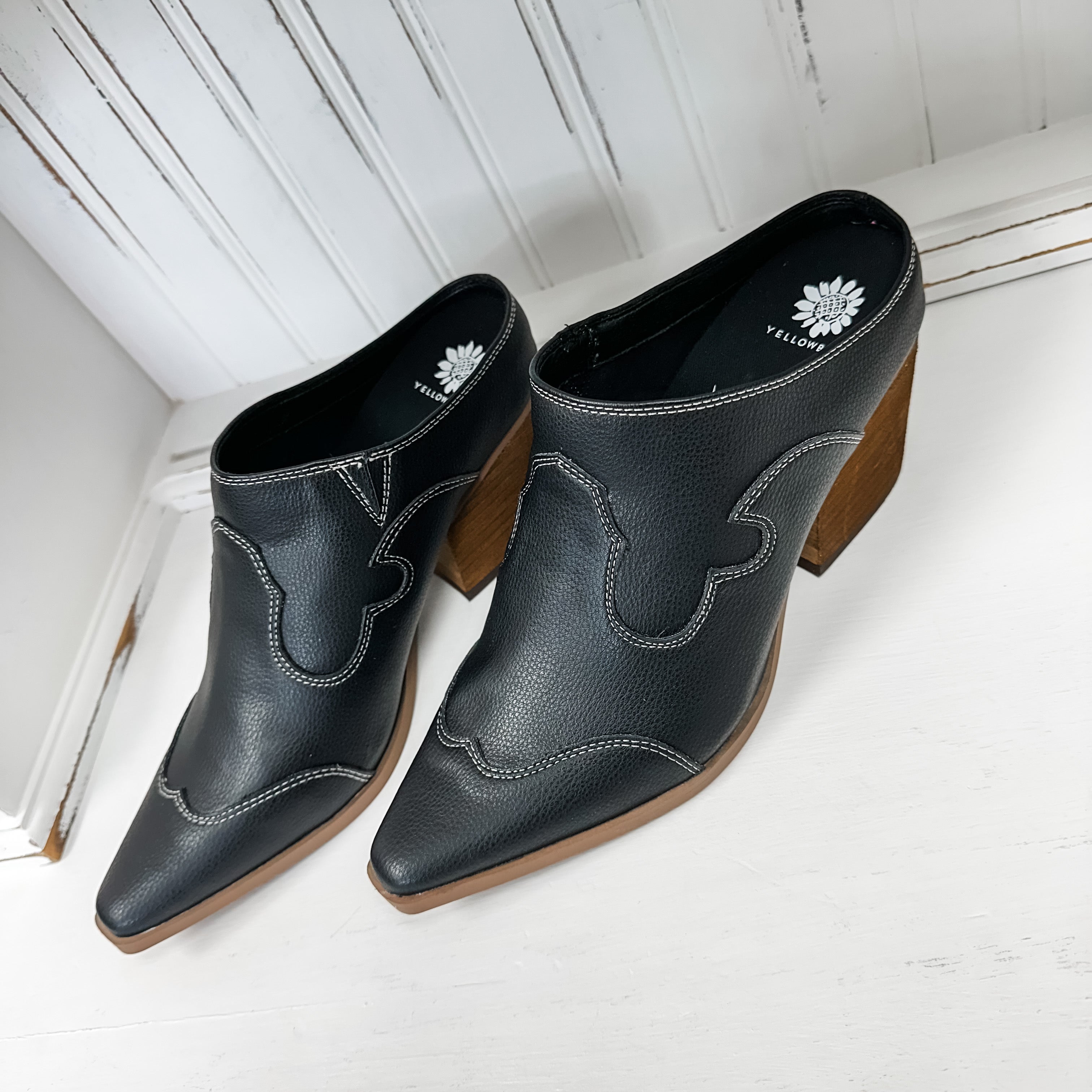 Cyan Heeled Mule - Black