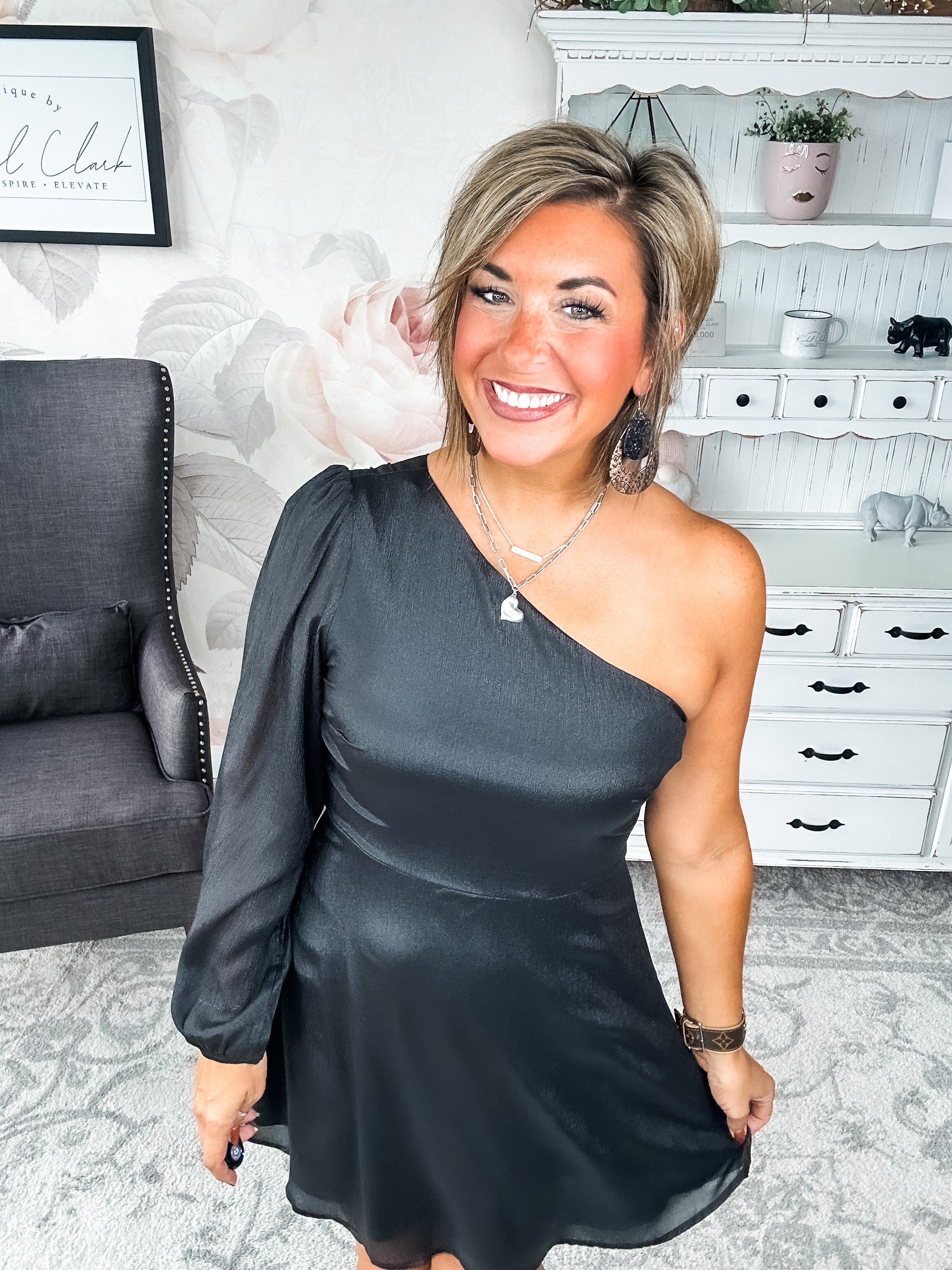 Pretty on Point Dress - Black