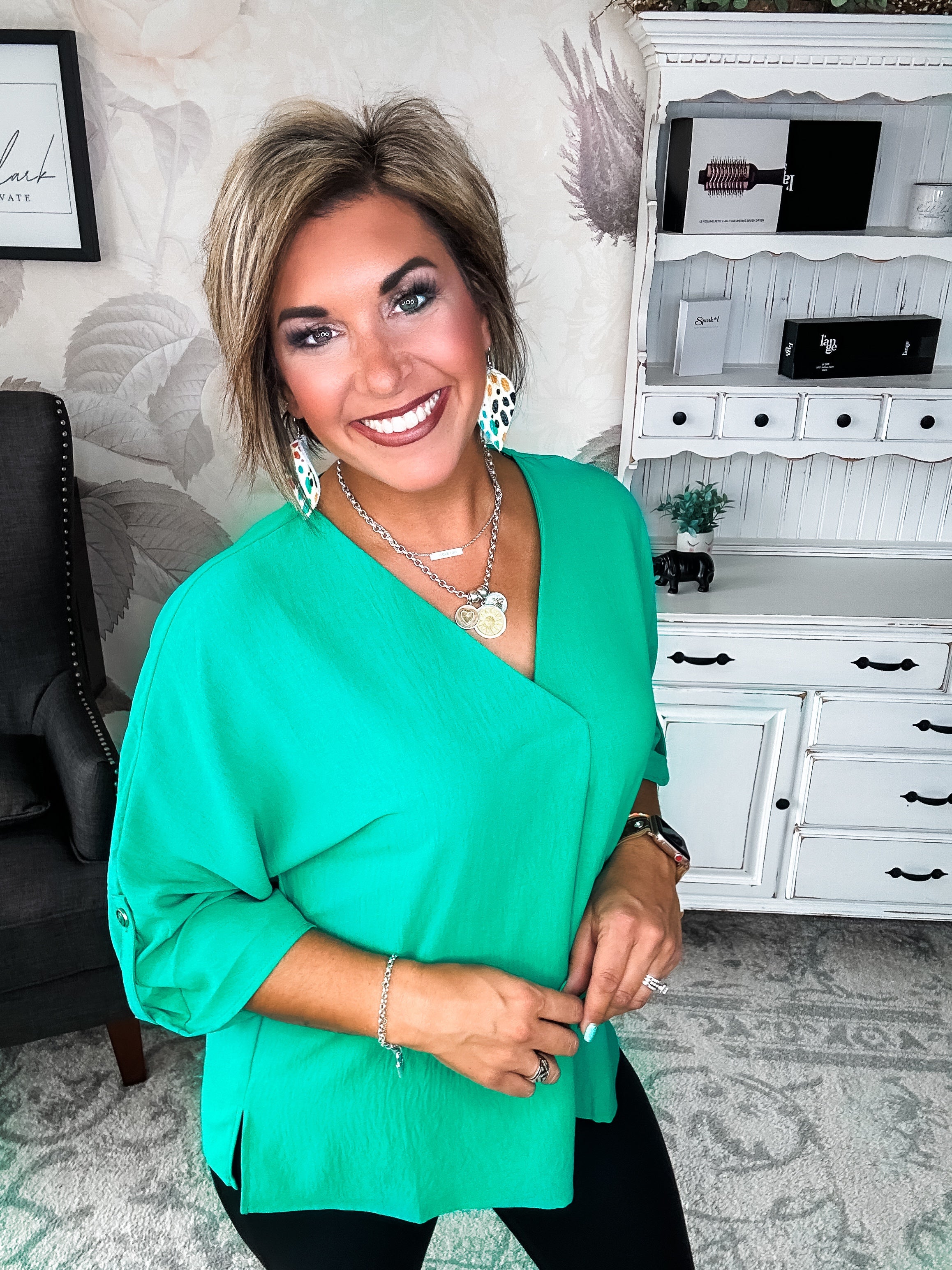 Let Me Work It Blouse - Emerald