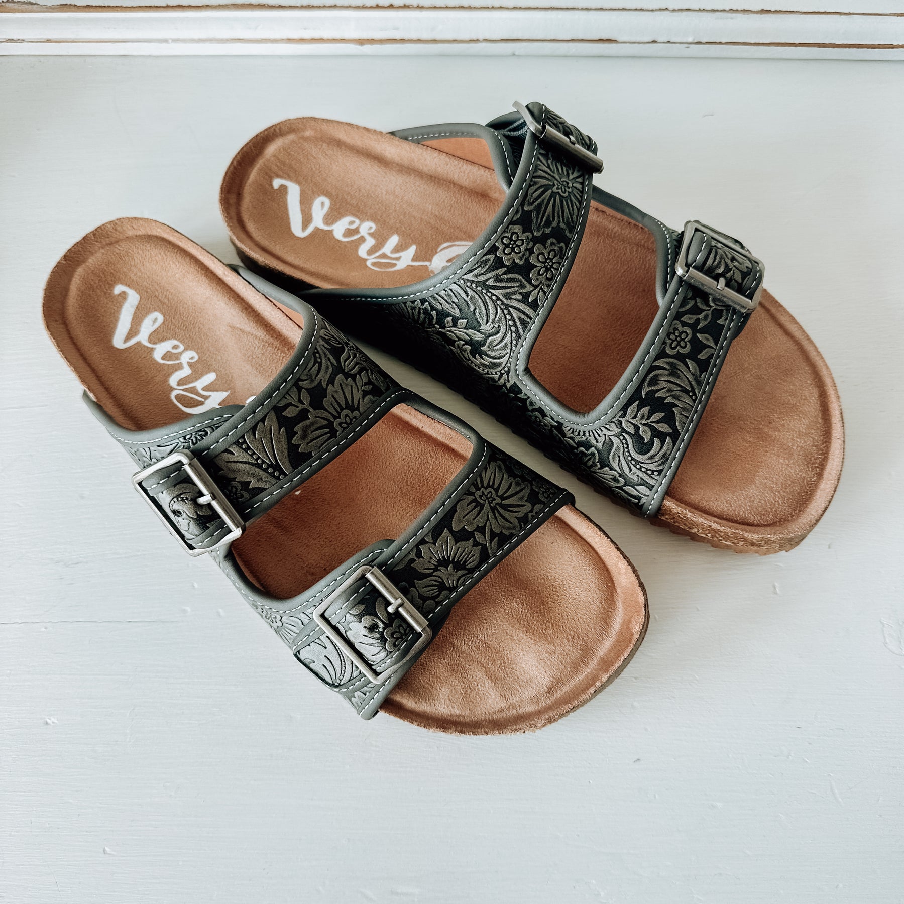 Berry Sandal - Grey