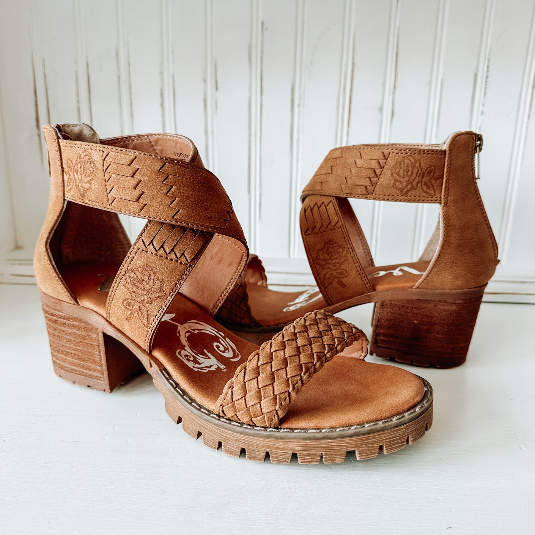 Vana Block Heel - Tan