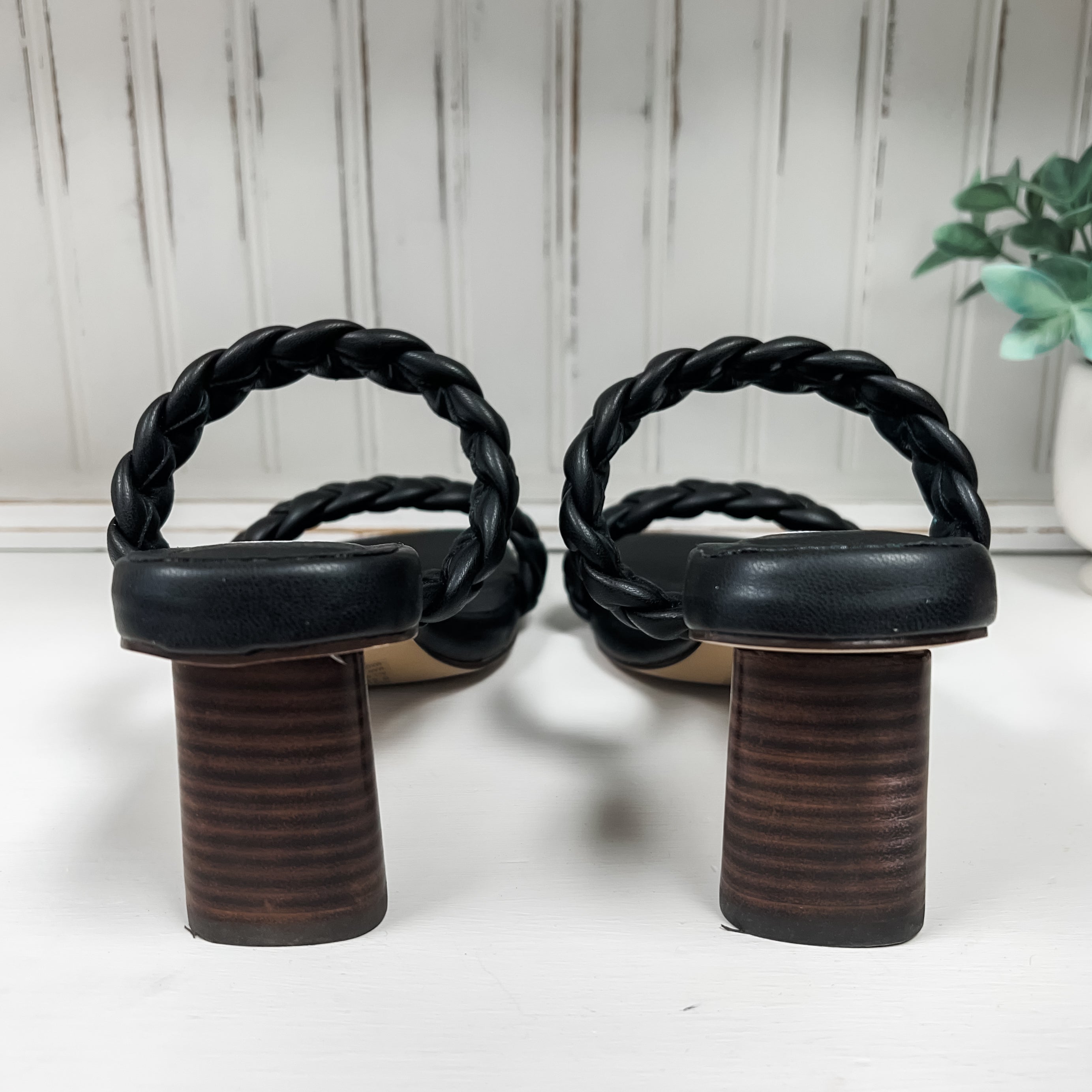 Nimble Heeled Sandal - Black