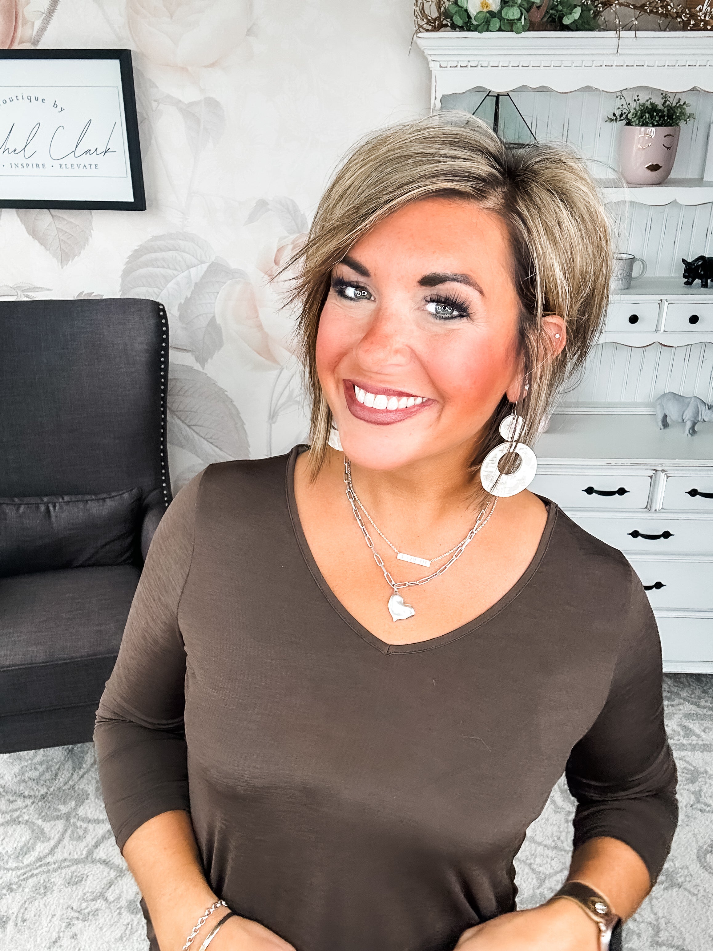 Find The Answer V-neck Top - Chocolate