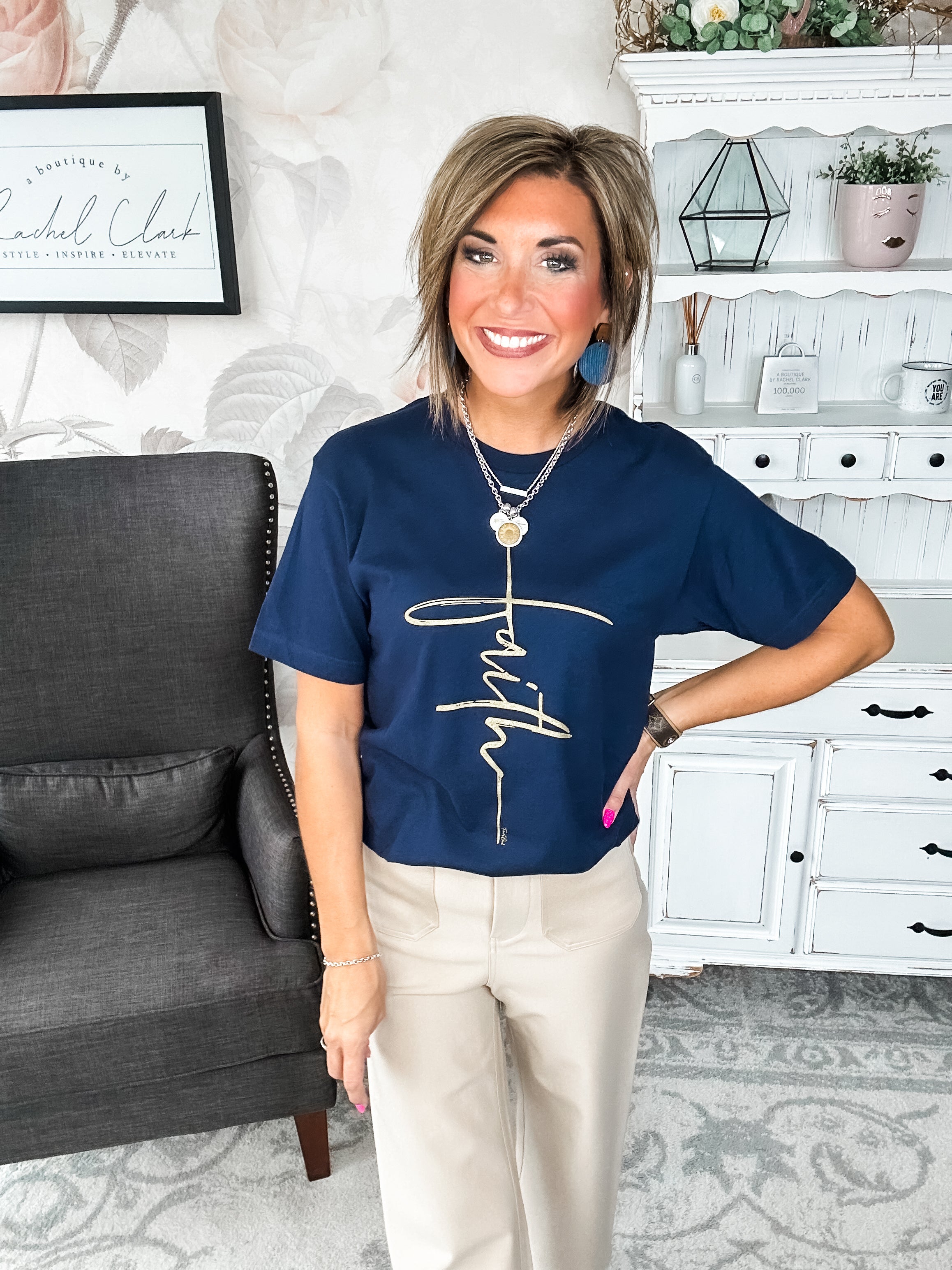 Faith Vertical Cross Graphic Tee - Navy