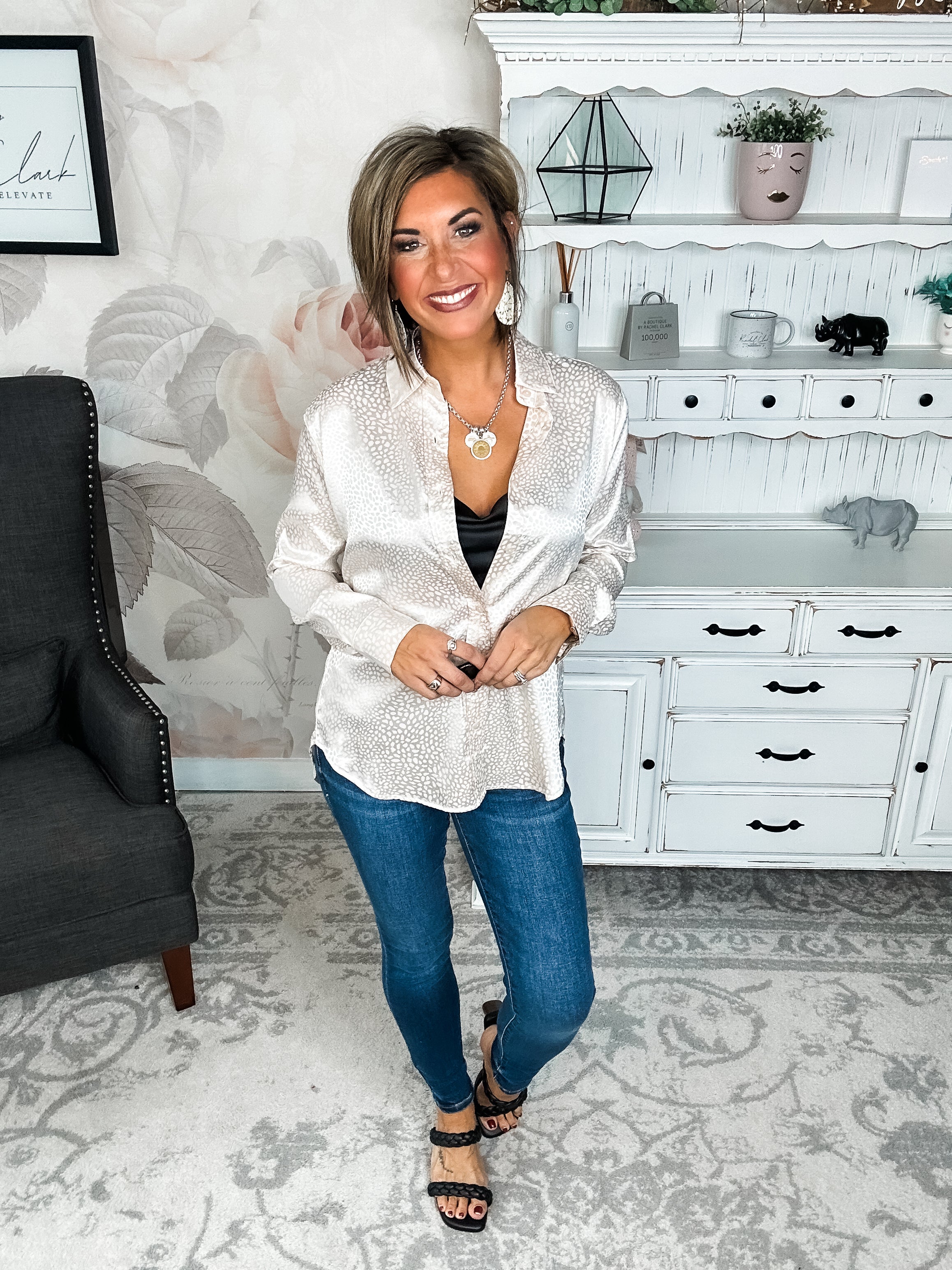 Stars Align Ditzy Dot Button Down - Champagne