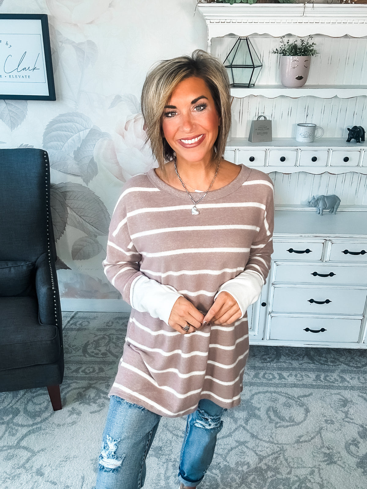Look Back On The Time Pullover - Mocha