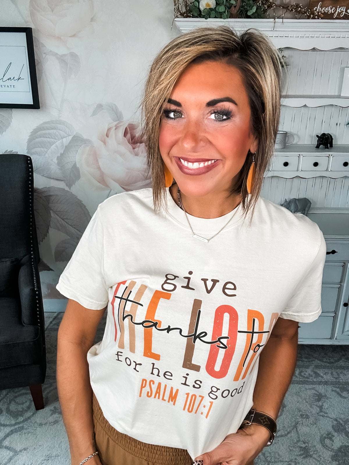 Give Thanks To The Lord Graphic Tee
