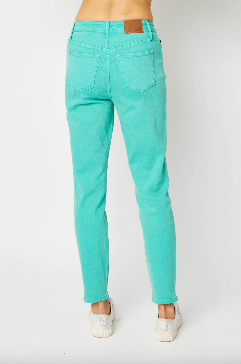 Judy Blue Garment Dyed Girlfriend Jeans - Aquamarine