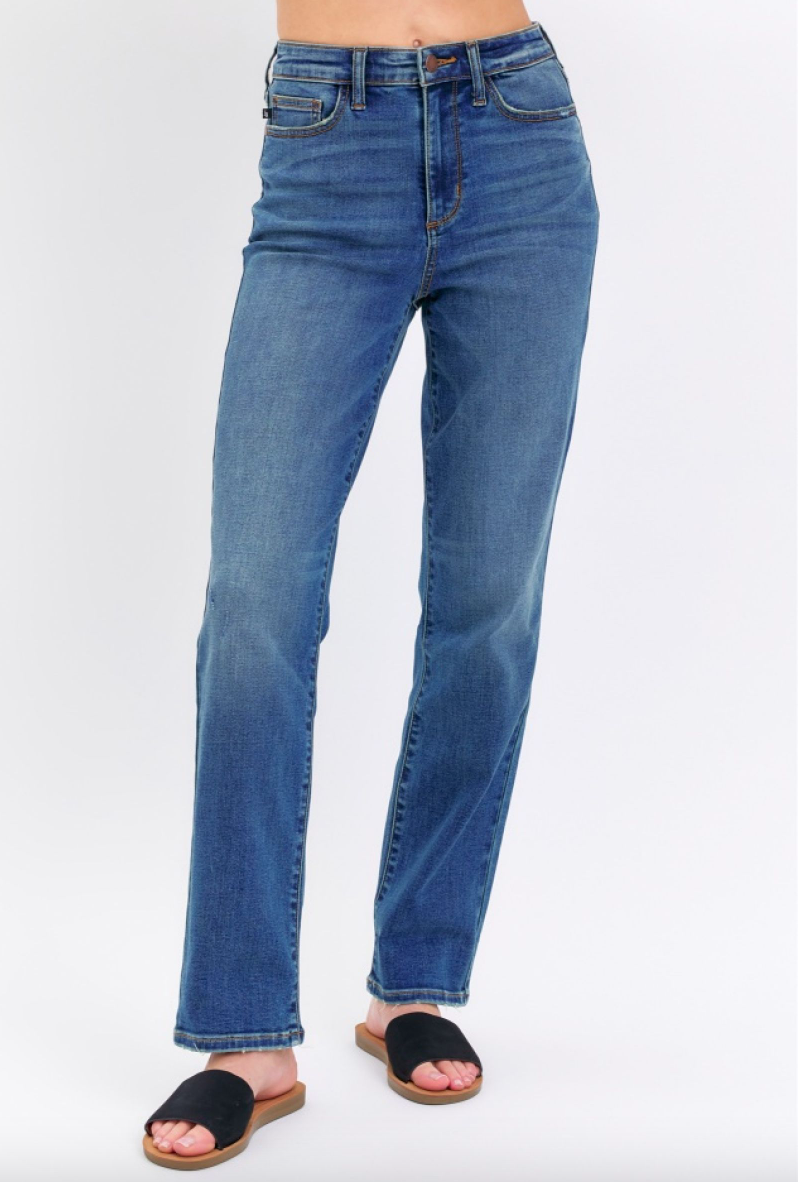Judy Blue Lightly Distressed Girlfriend Jeans