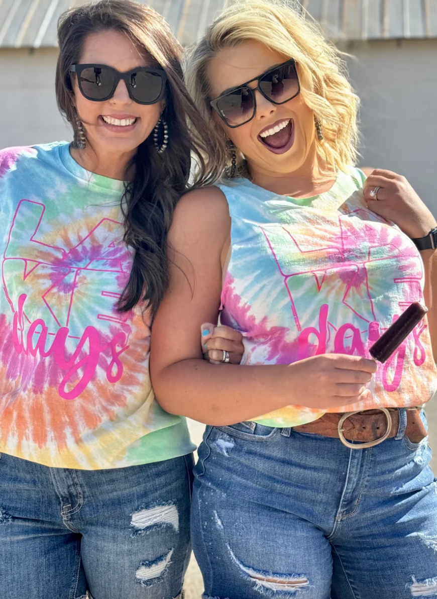 Lake Days Graphic Tank