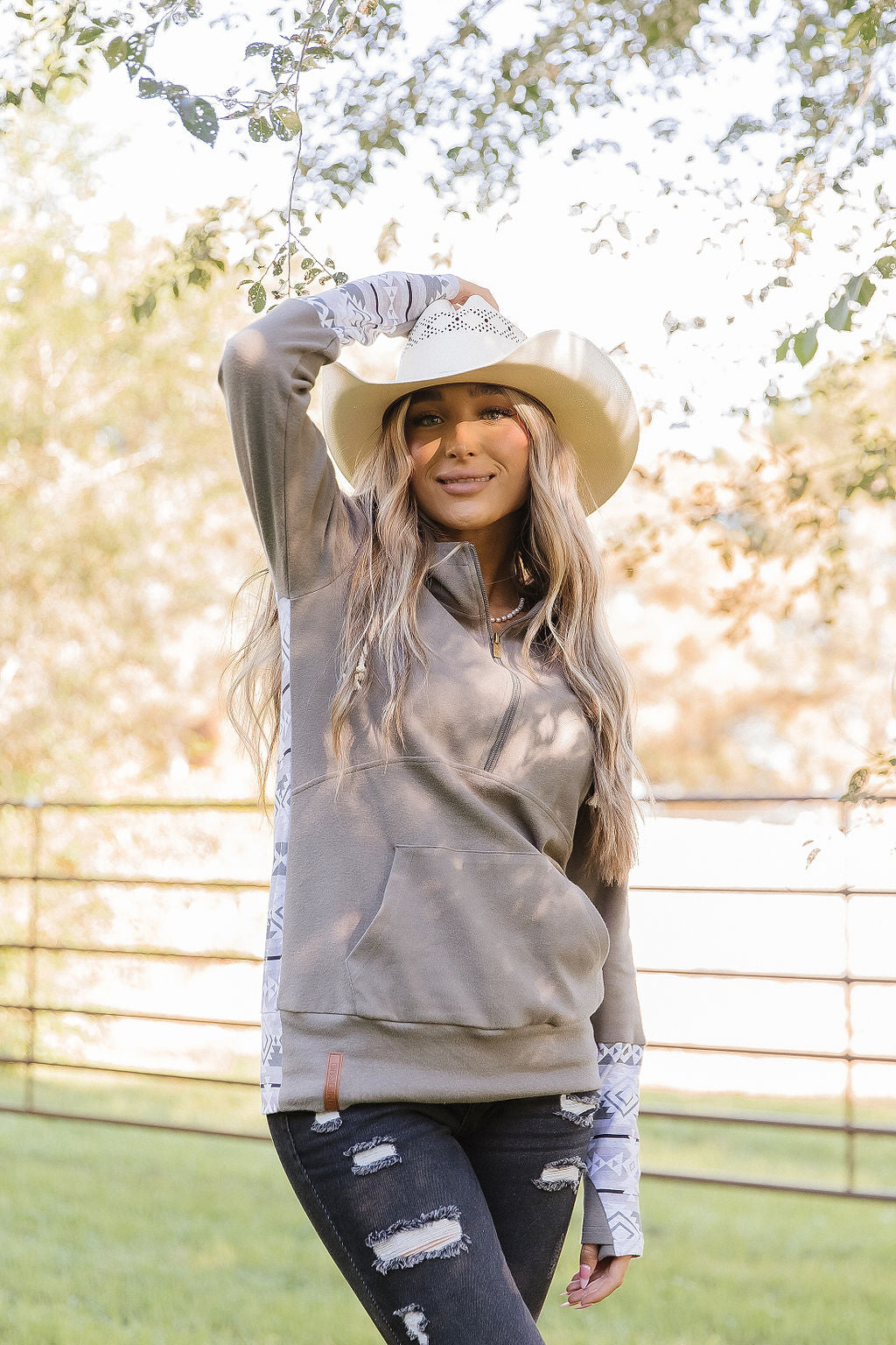 Ampersand Avenue - Halfzip Hoodie Take Me Away