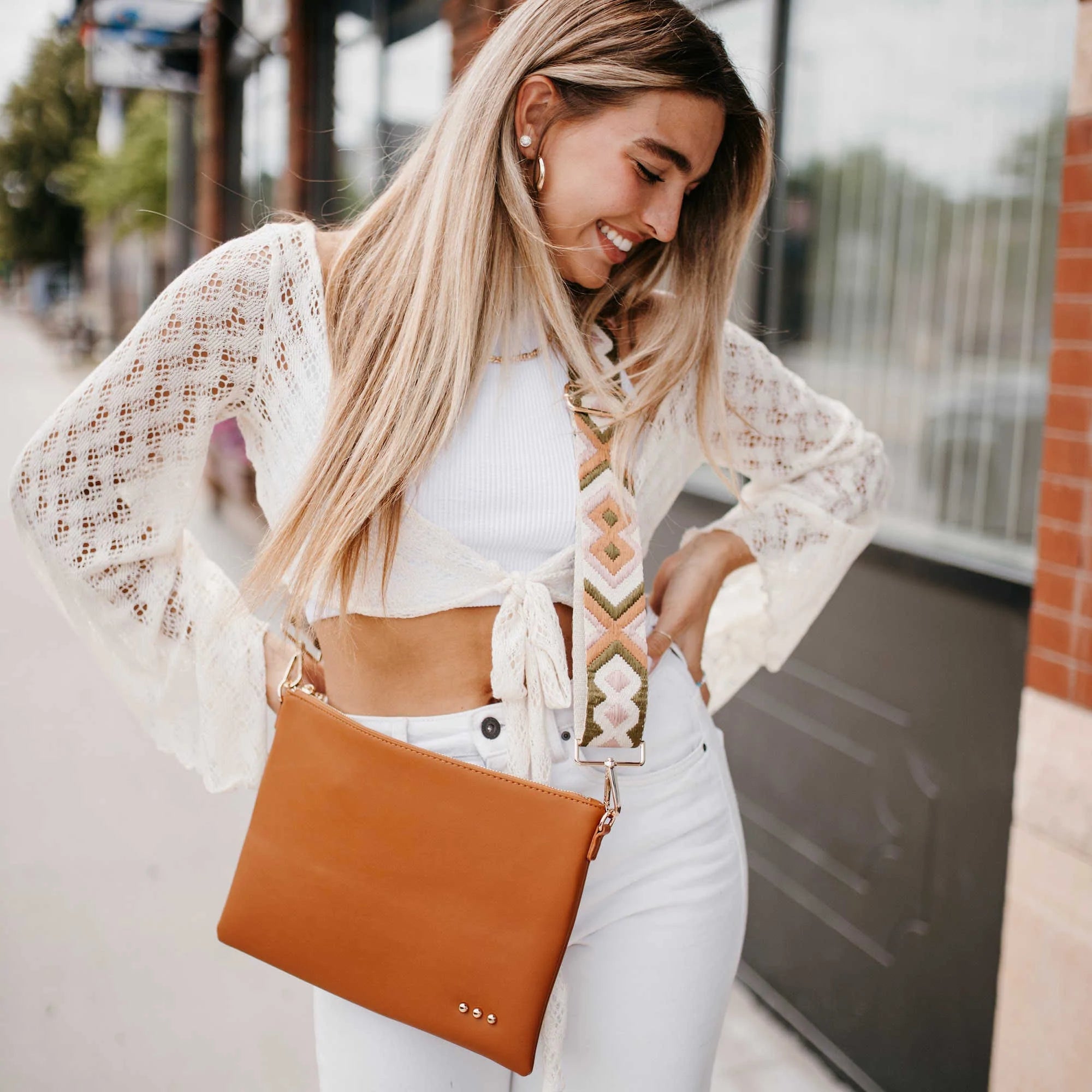 brown crossbody bag outfit