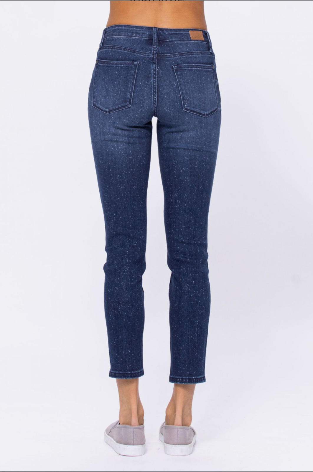 Judy Blue Mineral Wash Relaxed Fit Jeans