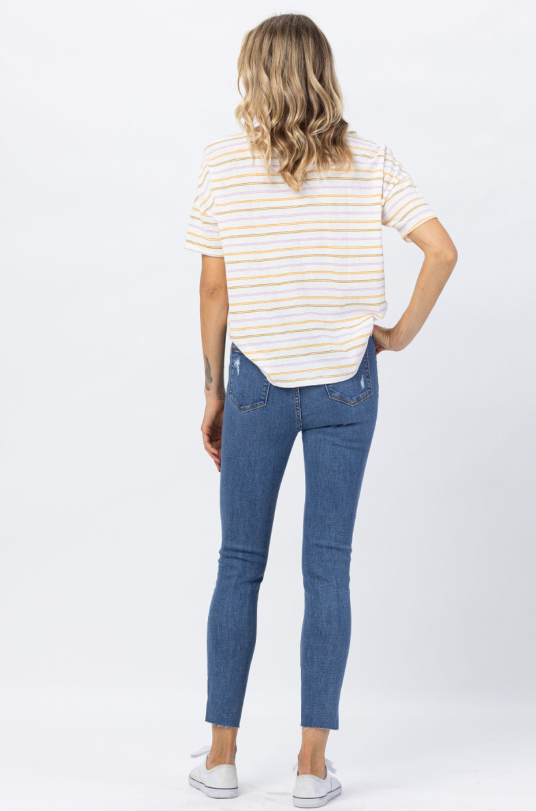 Judy Blue Dandelion Embroidered Skinny Jeans