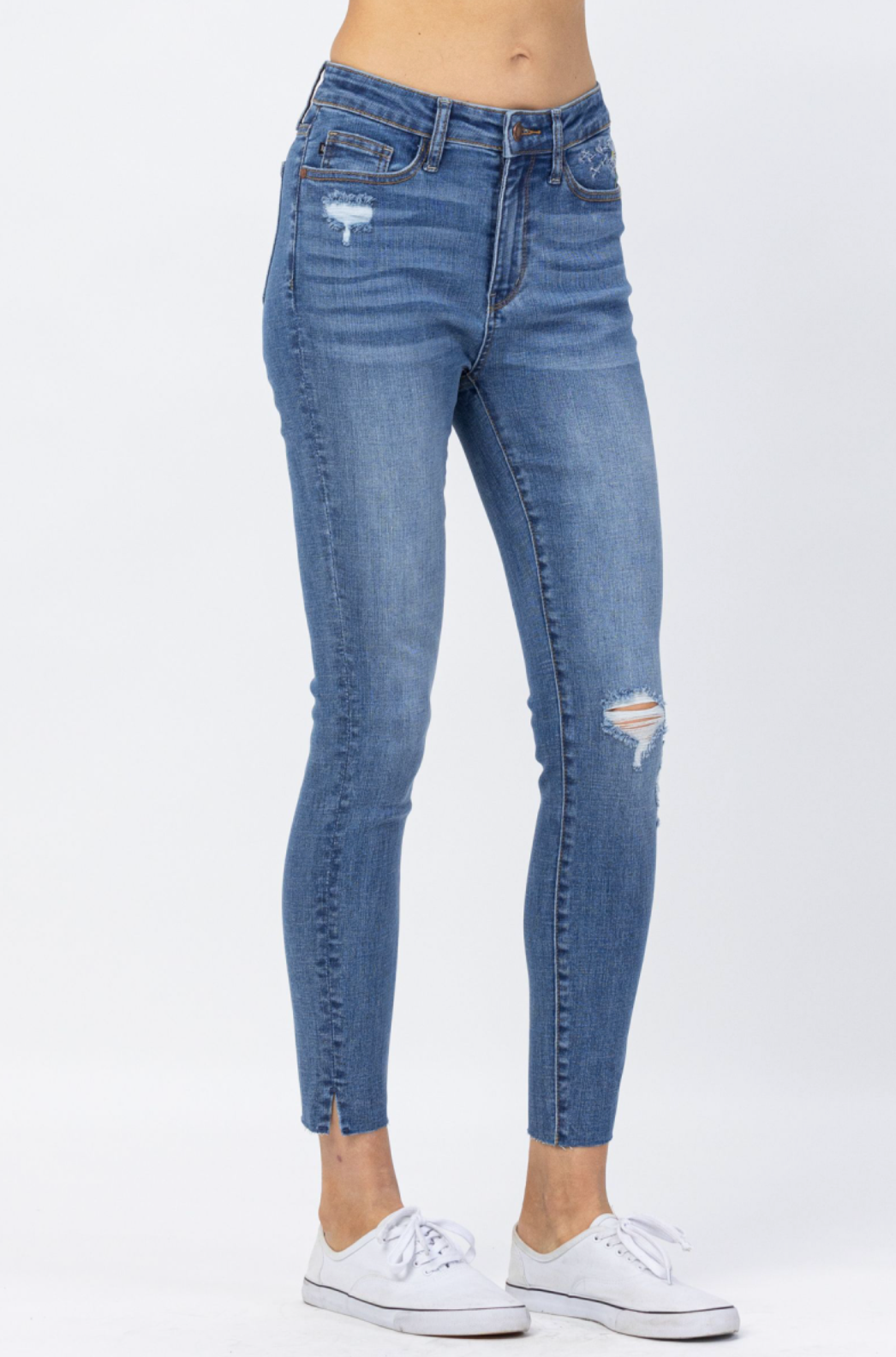 Judy Blue Dandelion Embroidered Skinny Jeans