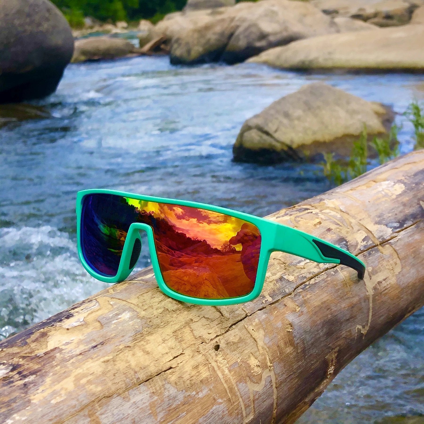 FarOut Sunglasses - Aqua Polarized Retros Pink Lens