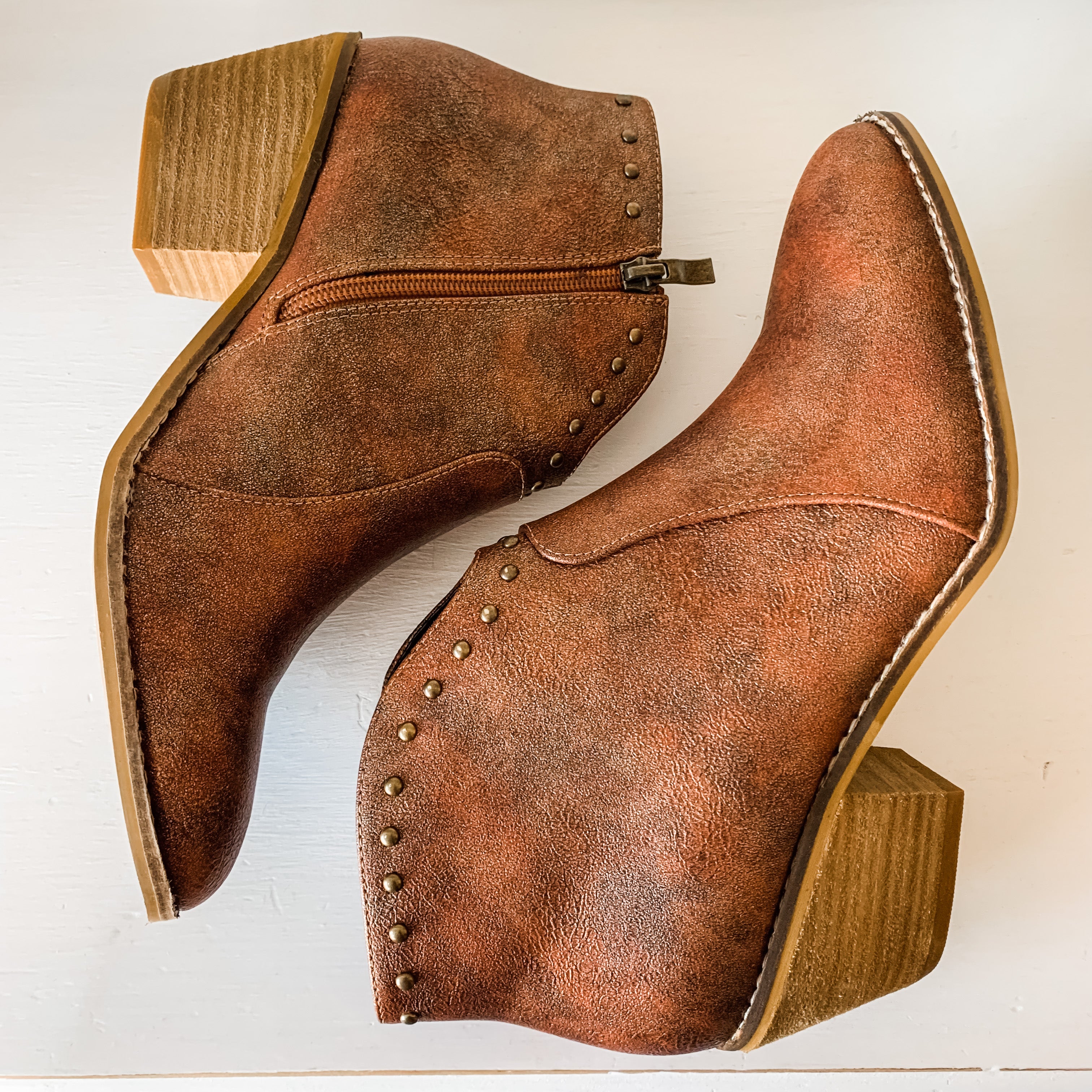 Swifton - Cognac Distressed