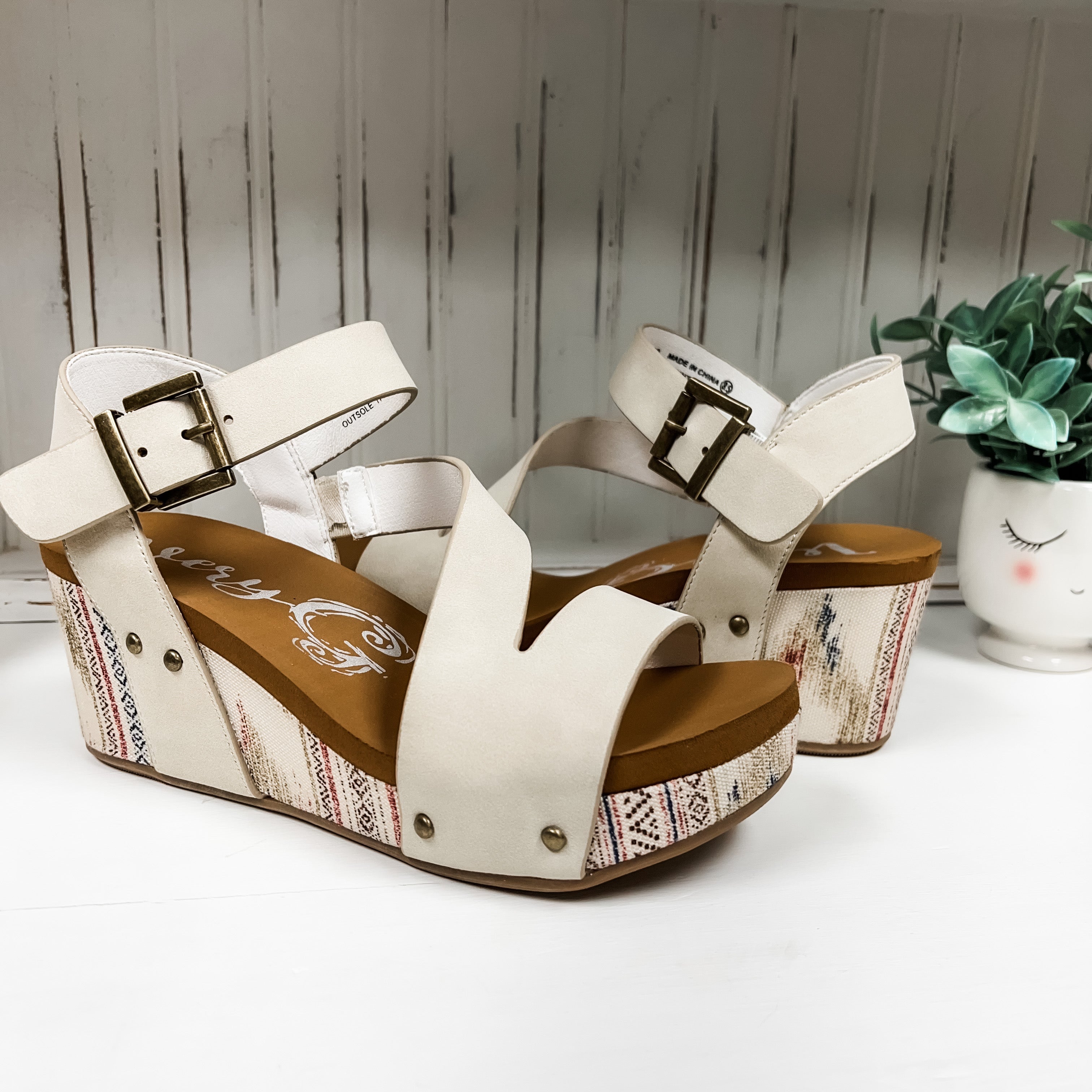 Giavanna Wedge Sandals - Cream