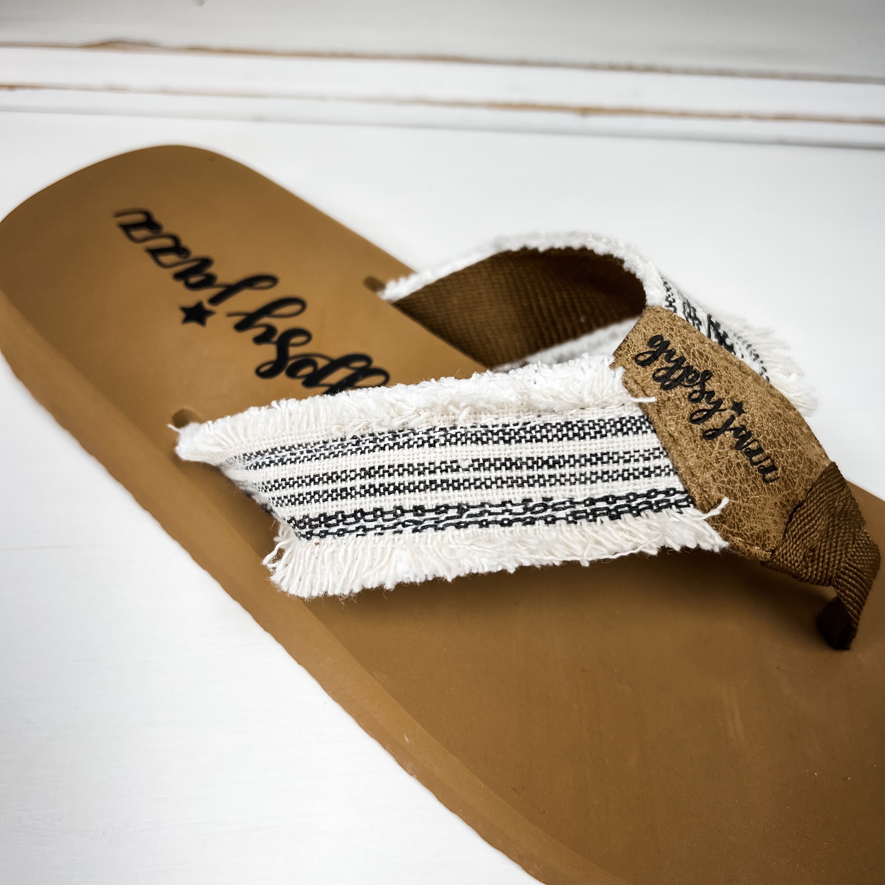 Encore Sandals- Cream/Black