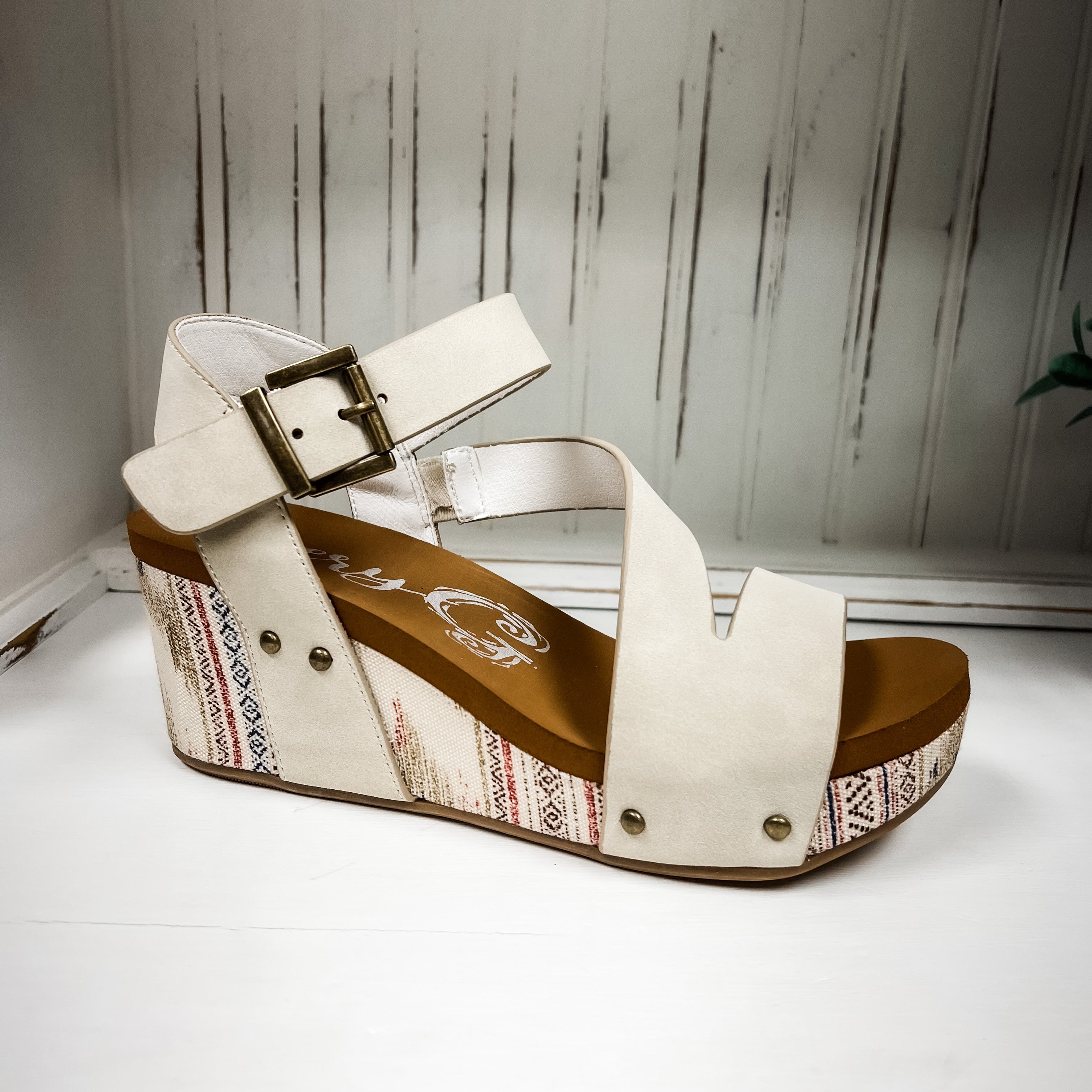 Giavanna Wedge Sandals - Cream