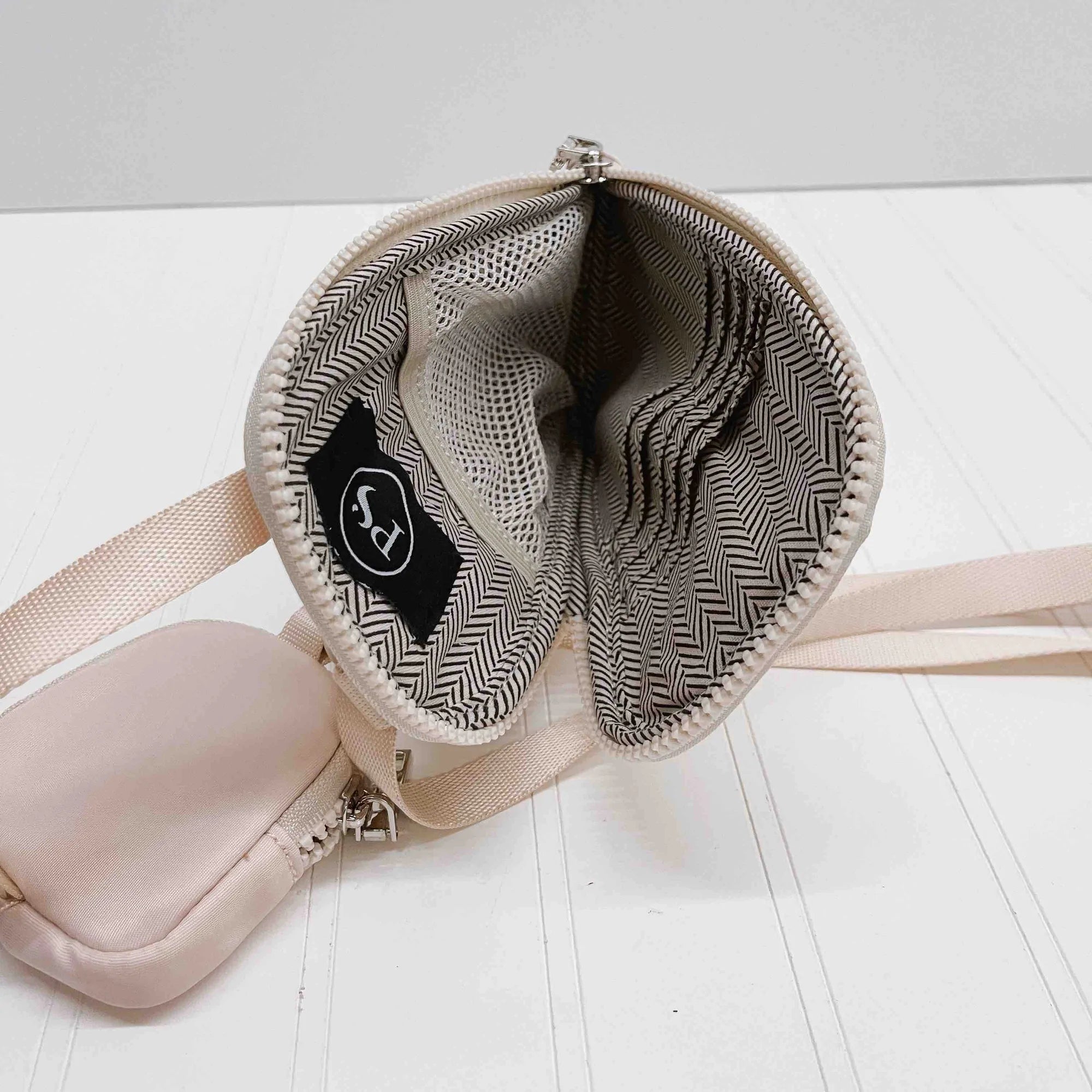 Nessa Nylon Crossbody Phone Bag - Mauve