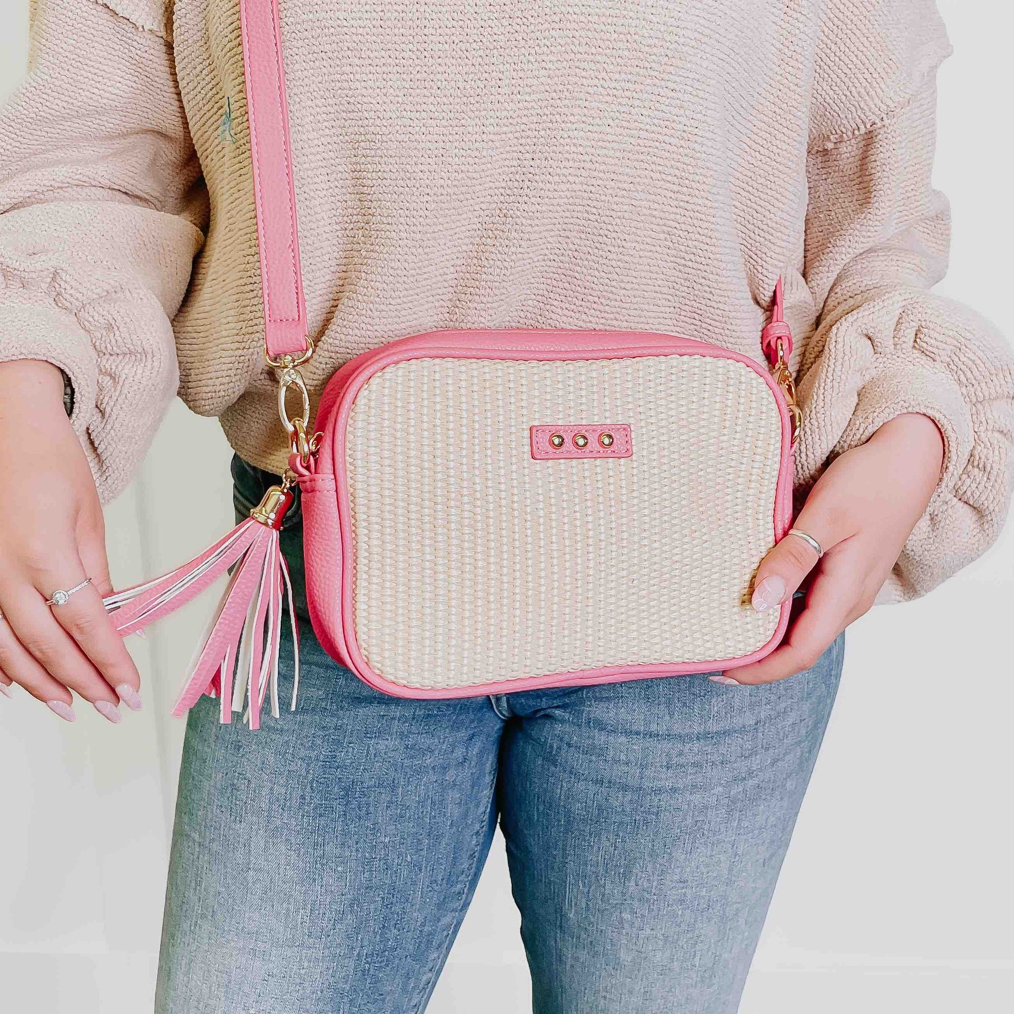 Silvia Straw Camera Bag - Fuchsia