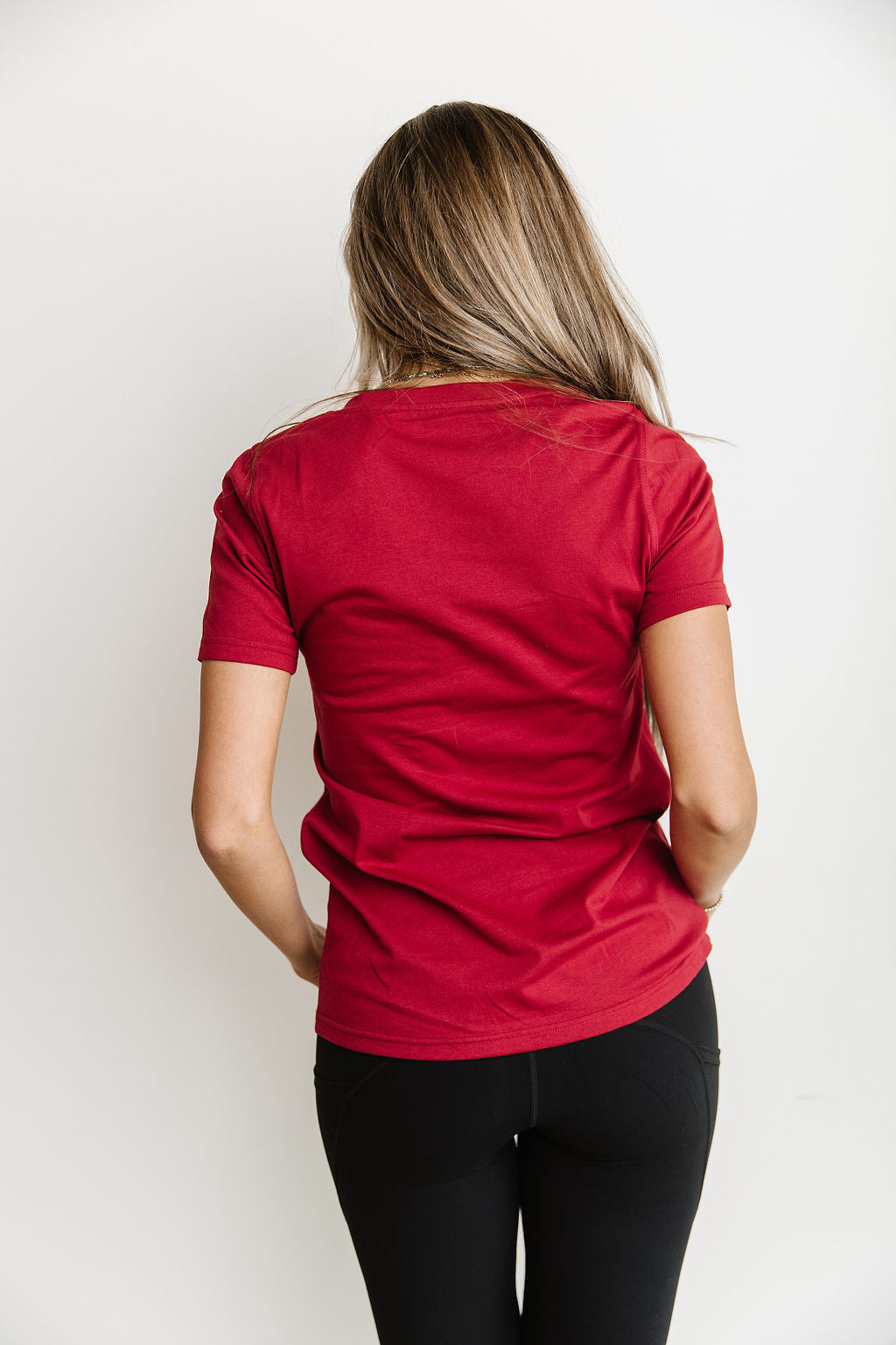 Ampersand Avenue Vneck Lulu Tee - Red