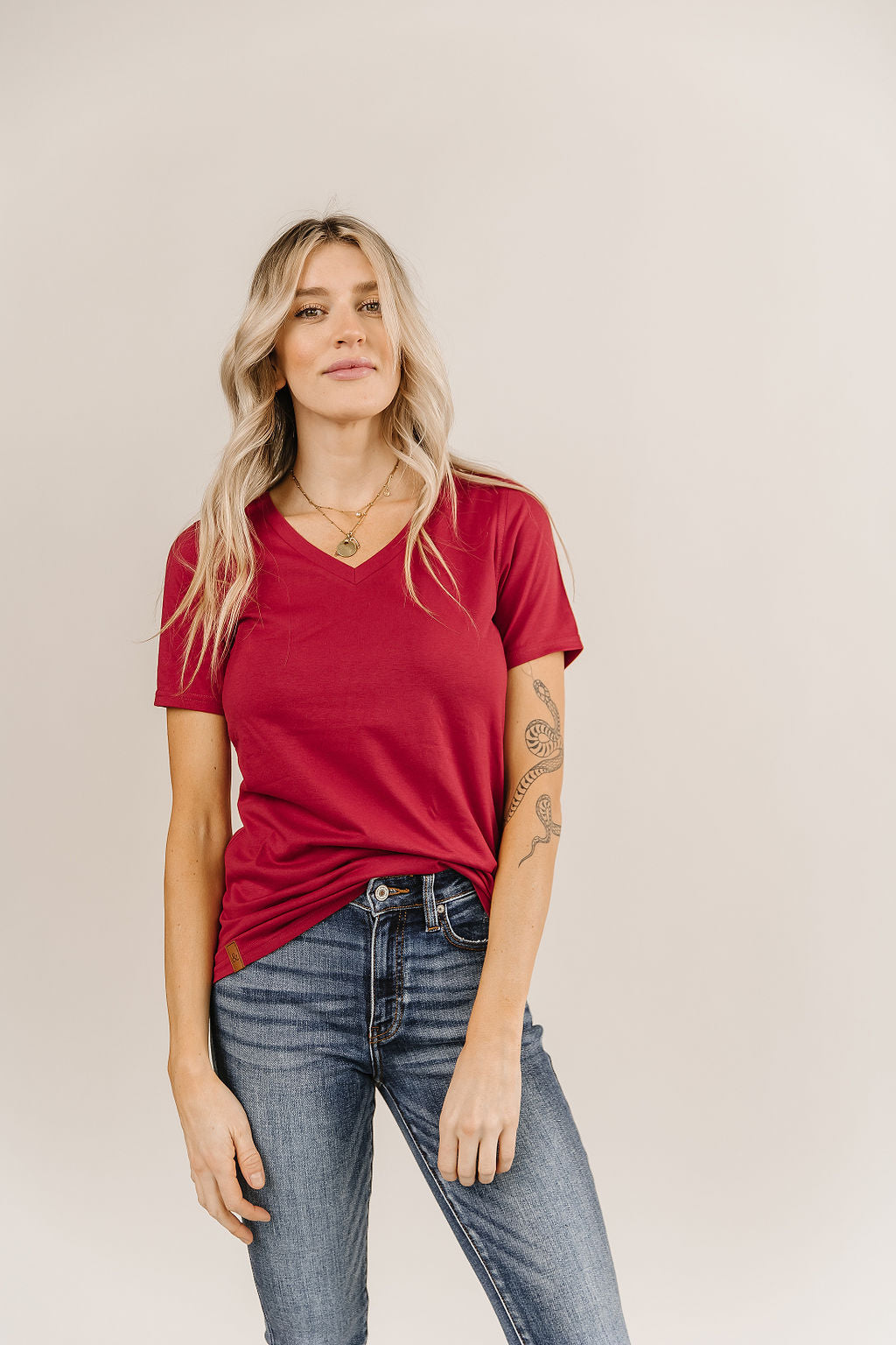 Ampersand Avenue Vneck Lulu Tee - Red