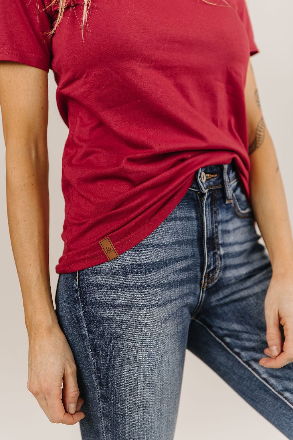 Ampersand Avenue Vneck Lulu Tee - Red