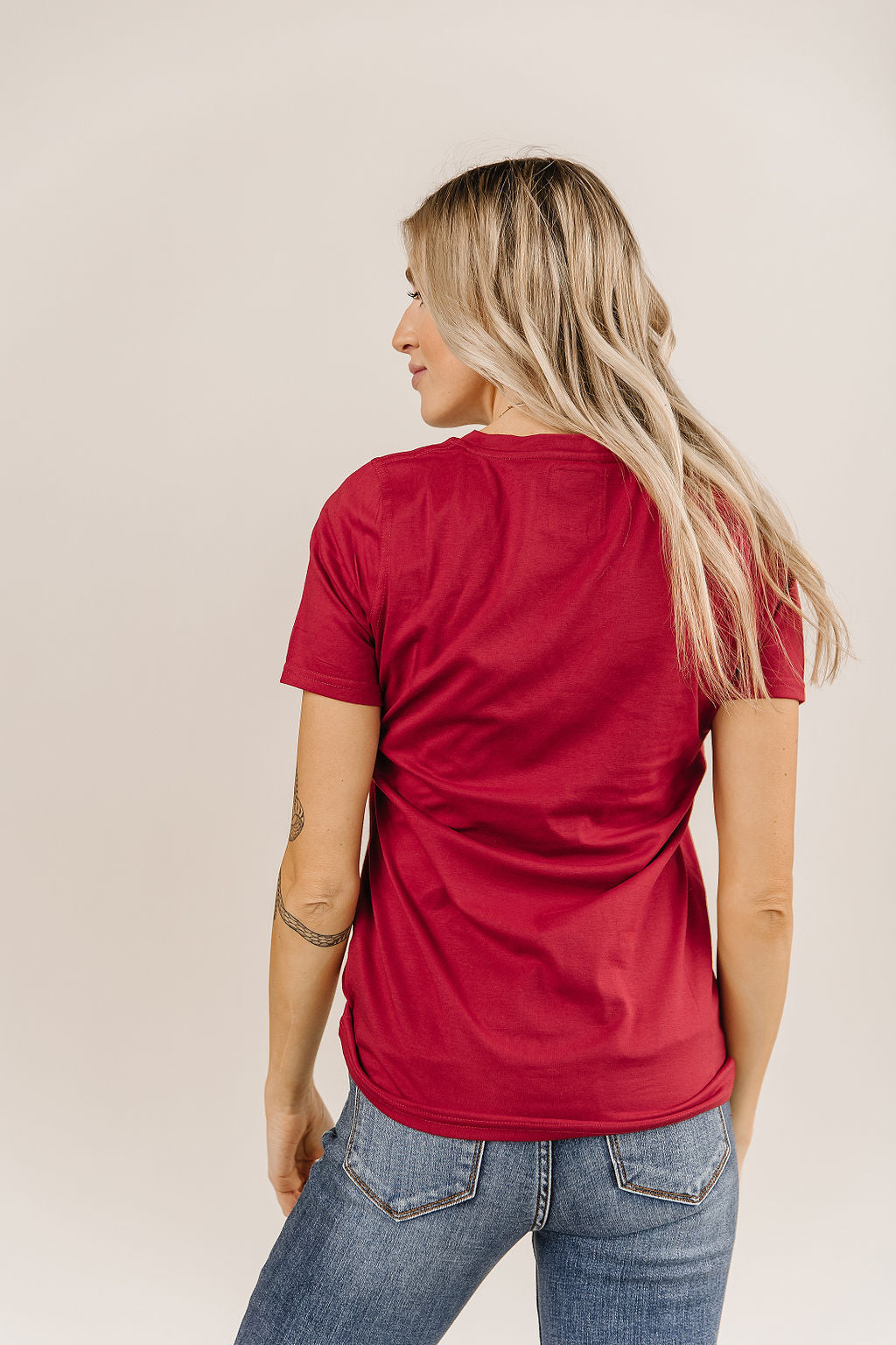 Ampersand Avenue Vneck Lulu Tee - Red
