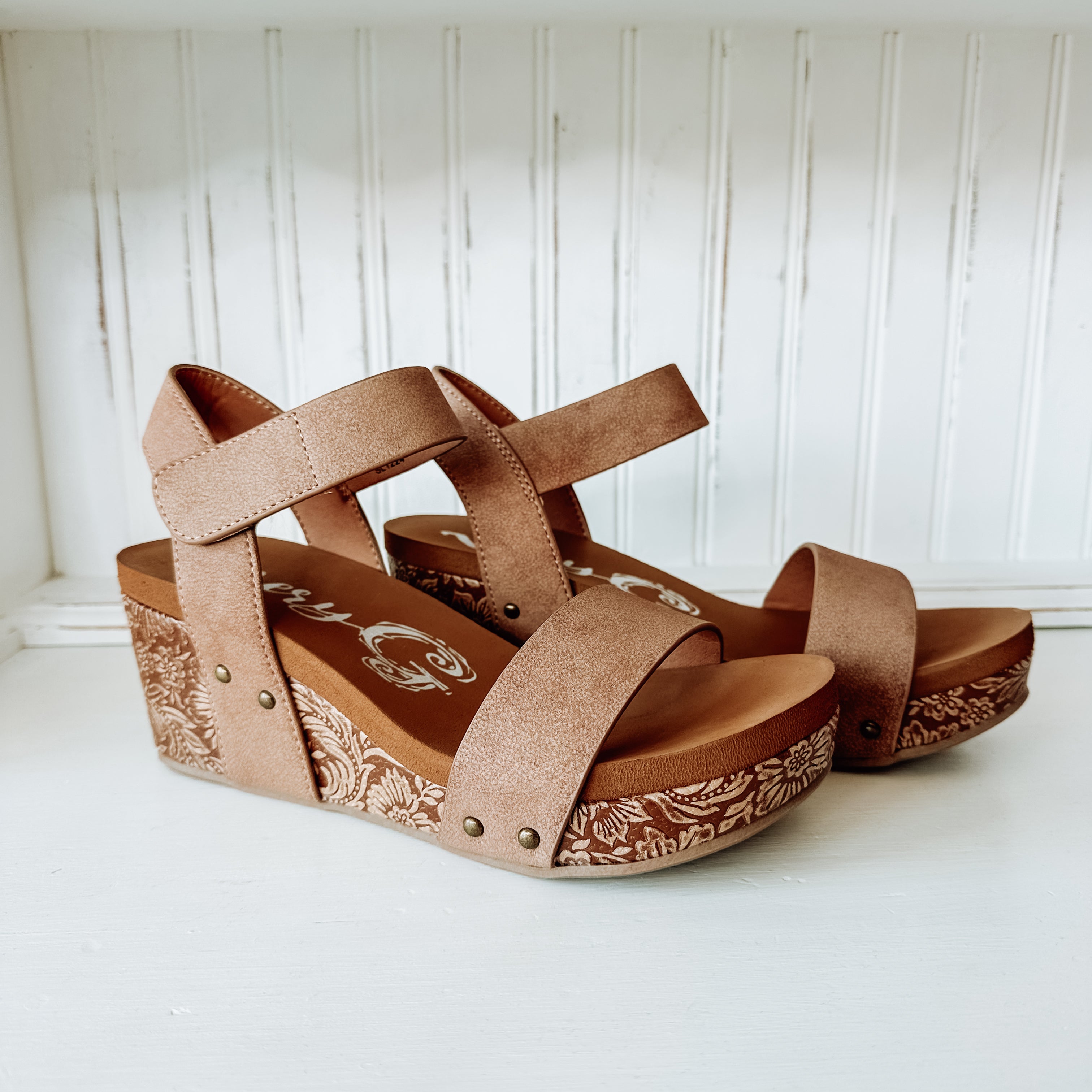 Devon Wedge Sandal - Light Tan 2