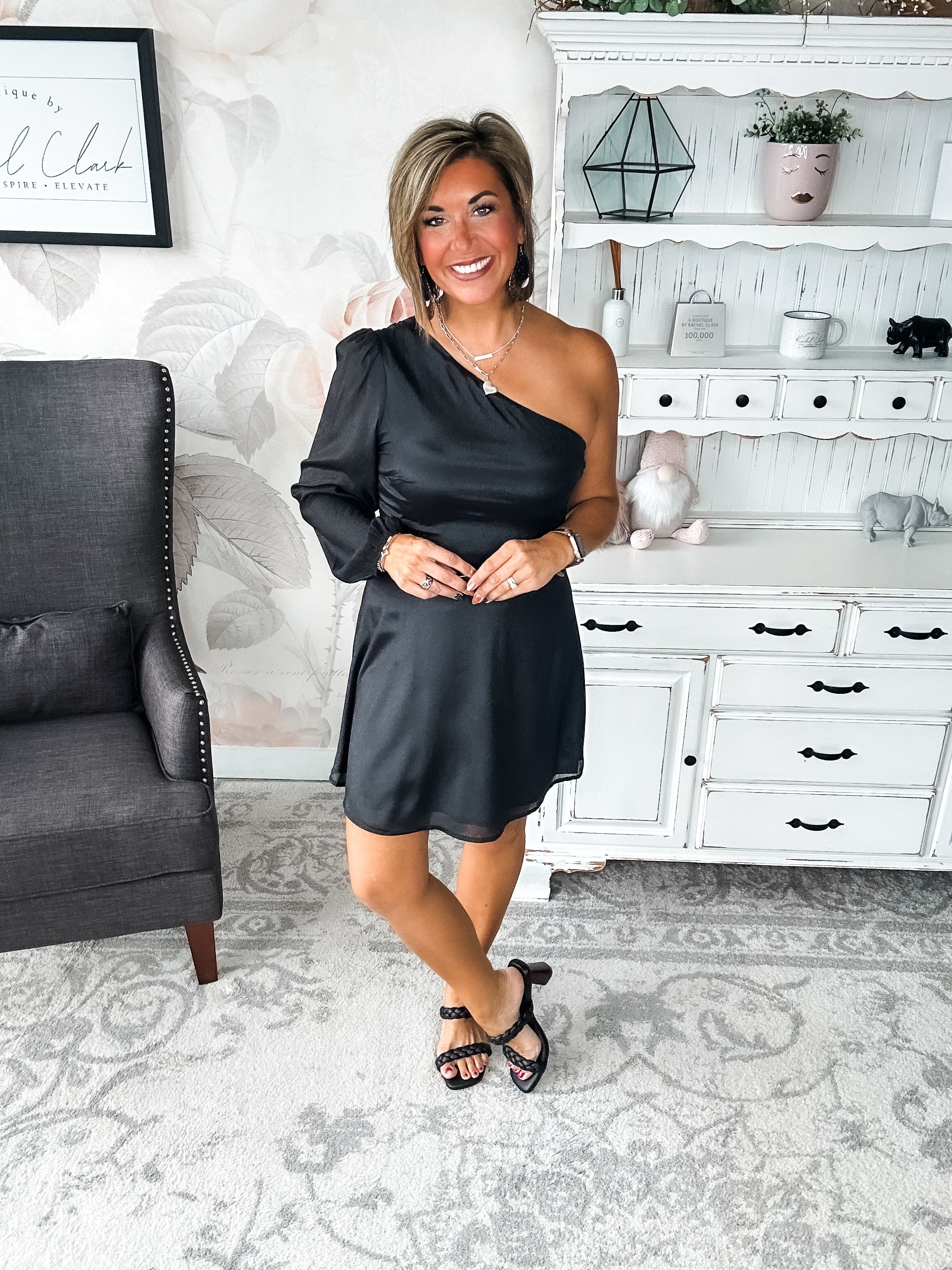 Pretty on Point Dress - Black