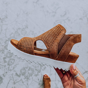 Amy Platform Sandal - Tan