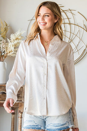 Stars Align Ditzy Dot Button Down - Champagne