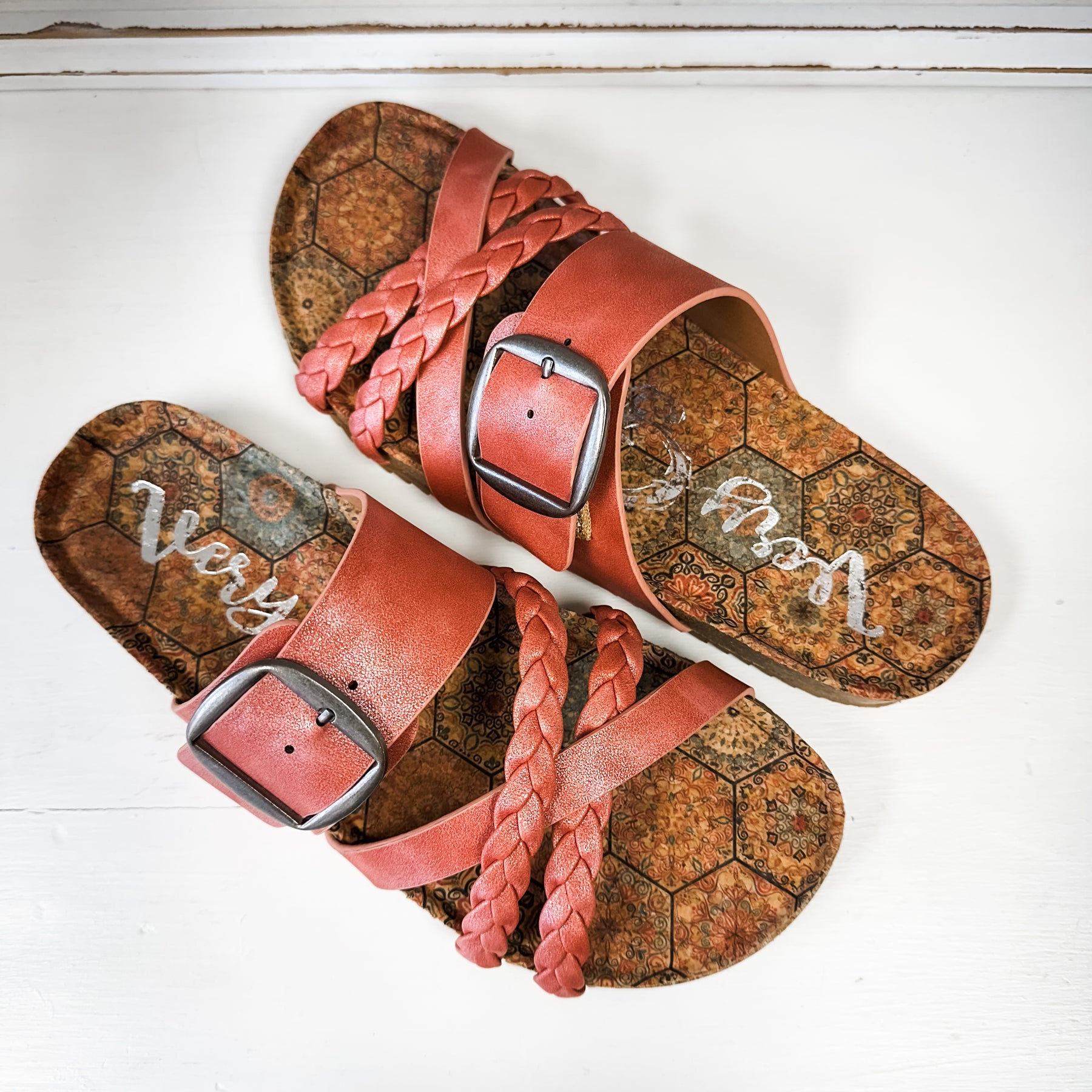 Nora Sandal - Red