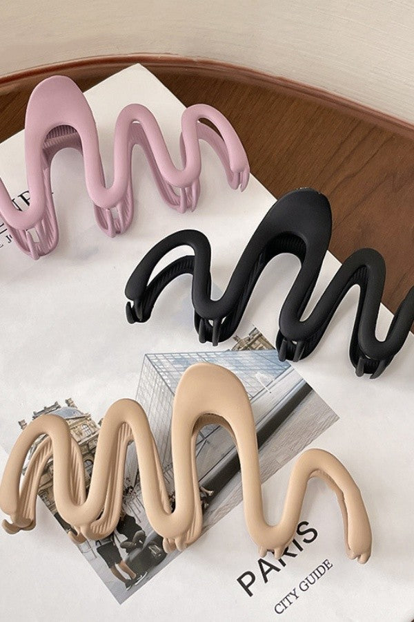 Wavy Claw Hairclip