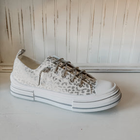 Aman Sneaker - White Silver