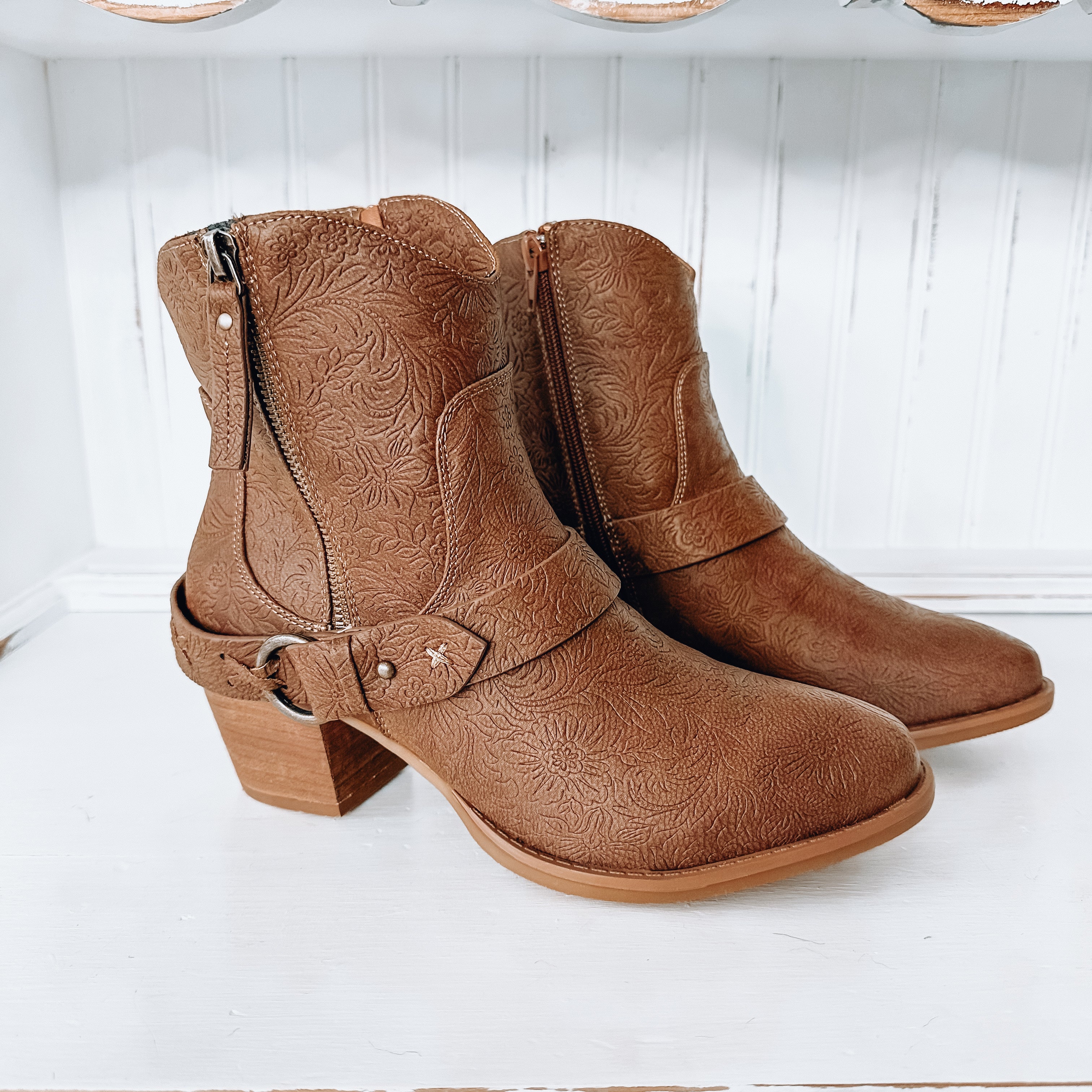 Merlot Low Boot - Tan
