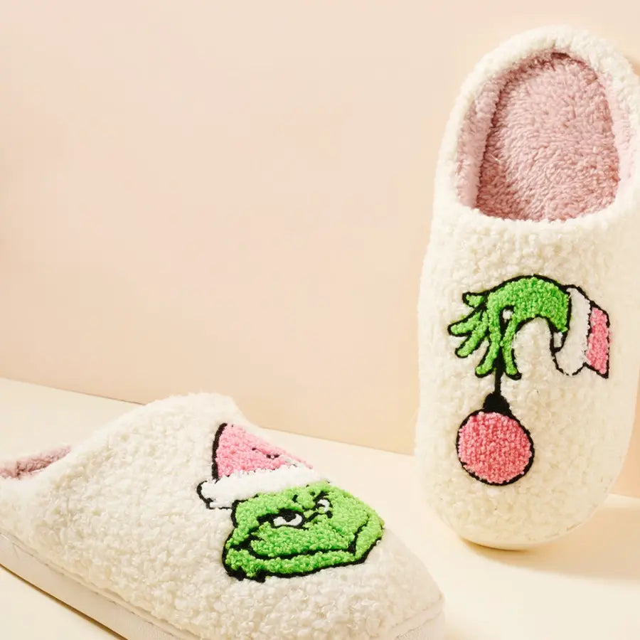 BLACK FRIDAY EXCLUSIVE! - Green Guy Fuzzy Fleece Slippers